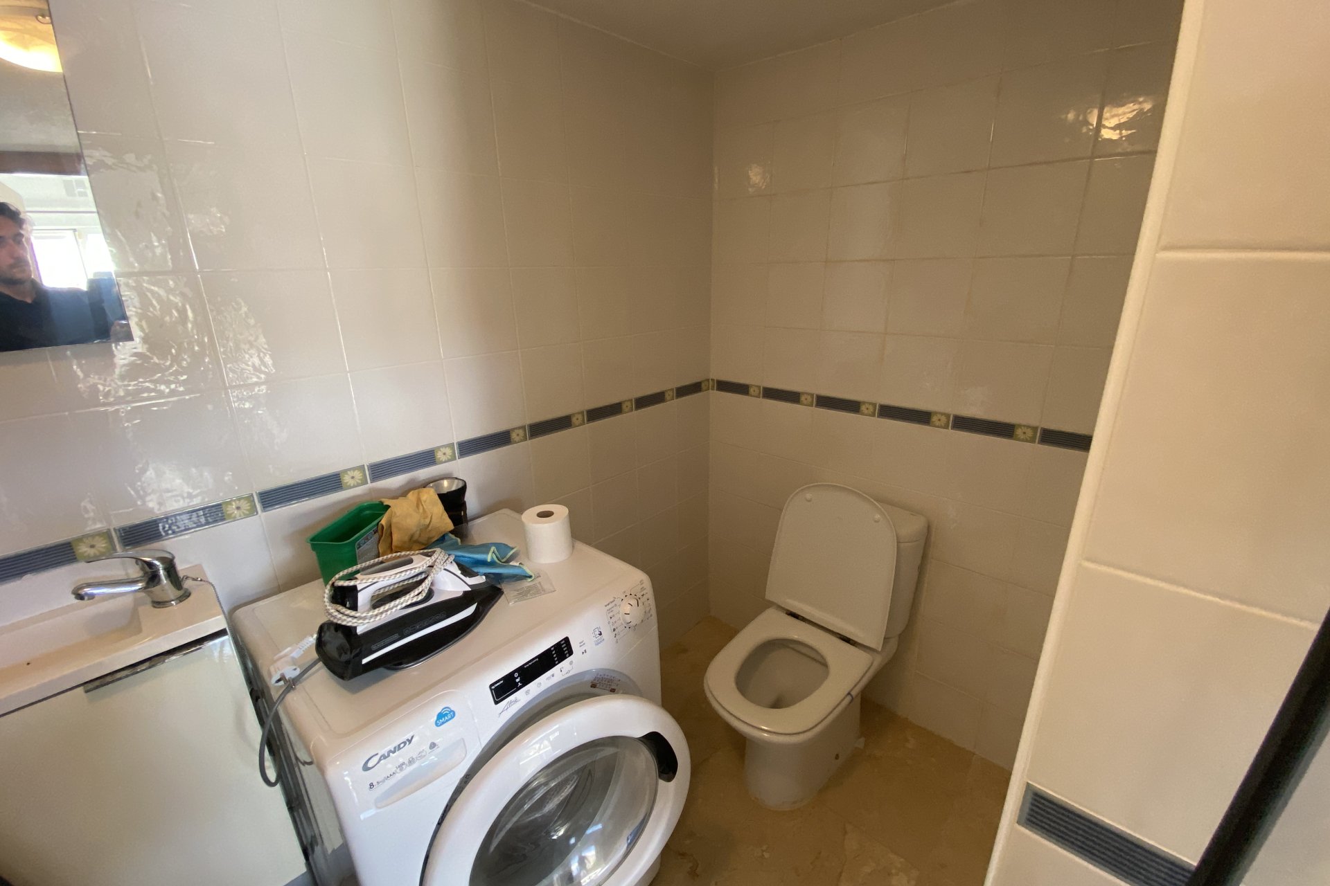 Resale - Villa / Semi detached - Villamartin