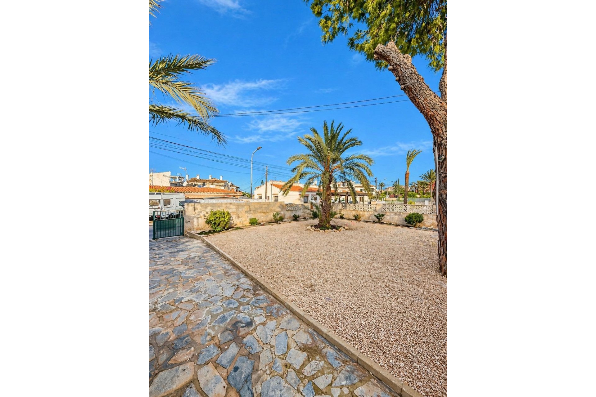 Resale - Villa - Torrevieja - Aguas Nuevas