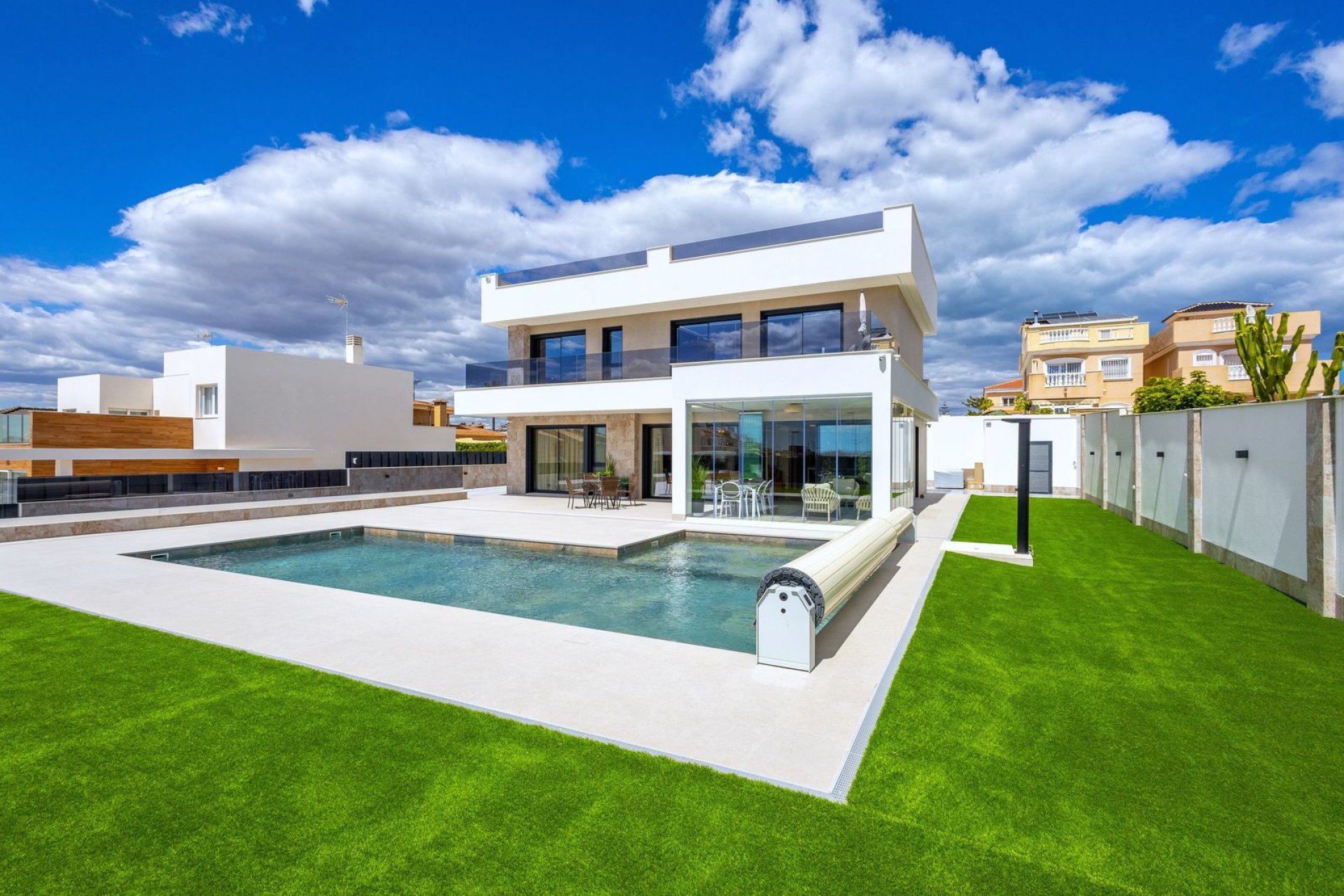 Resale - Villa - Torrevieja - Aguas Nuevas