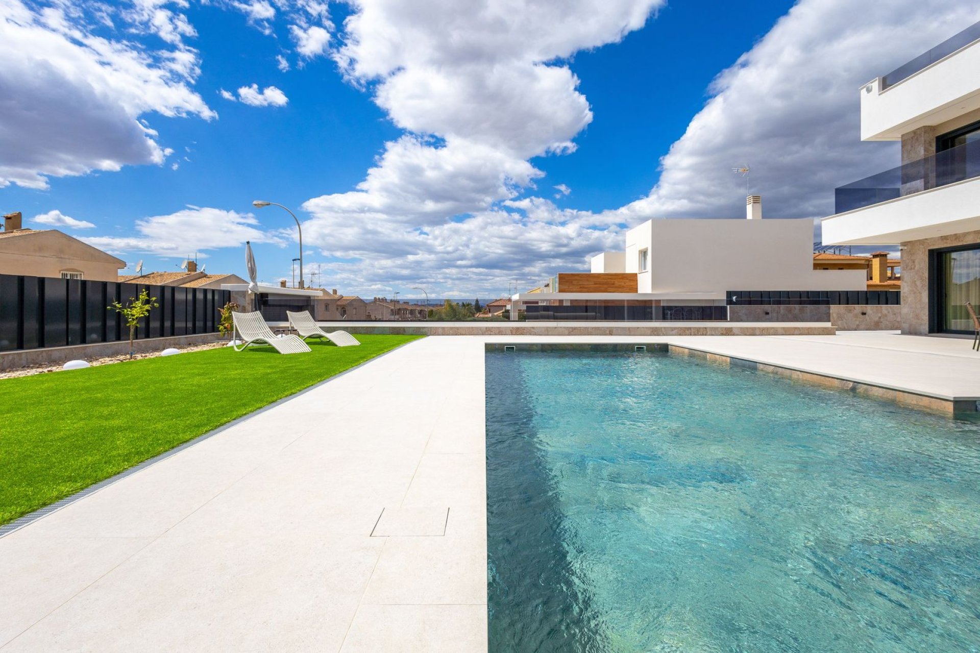 Resale - Villa - Torrevieja - Aguas Nuevas