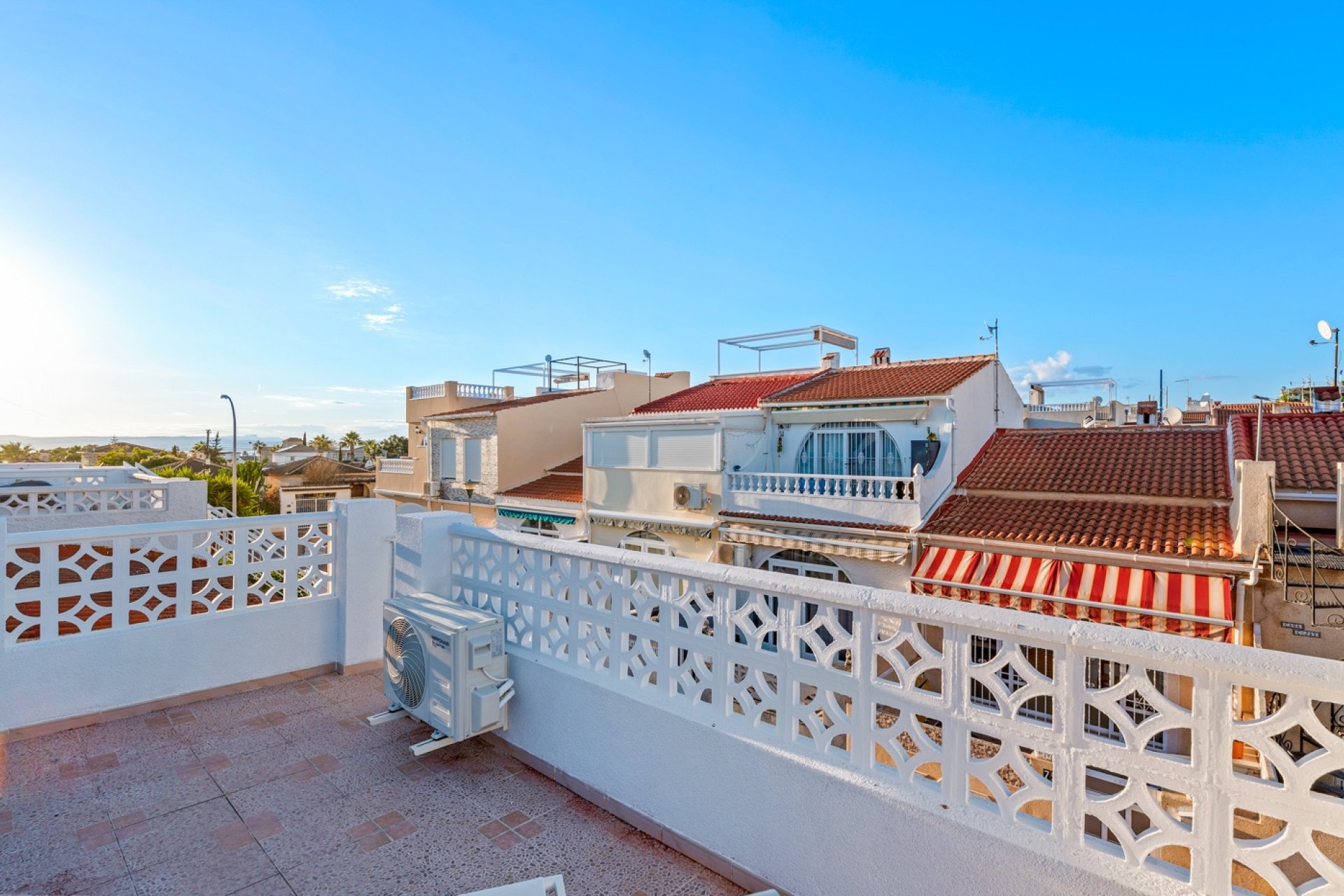 Resale - Villa - Torrevieja - El Chaparral