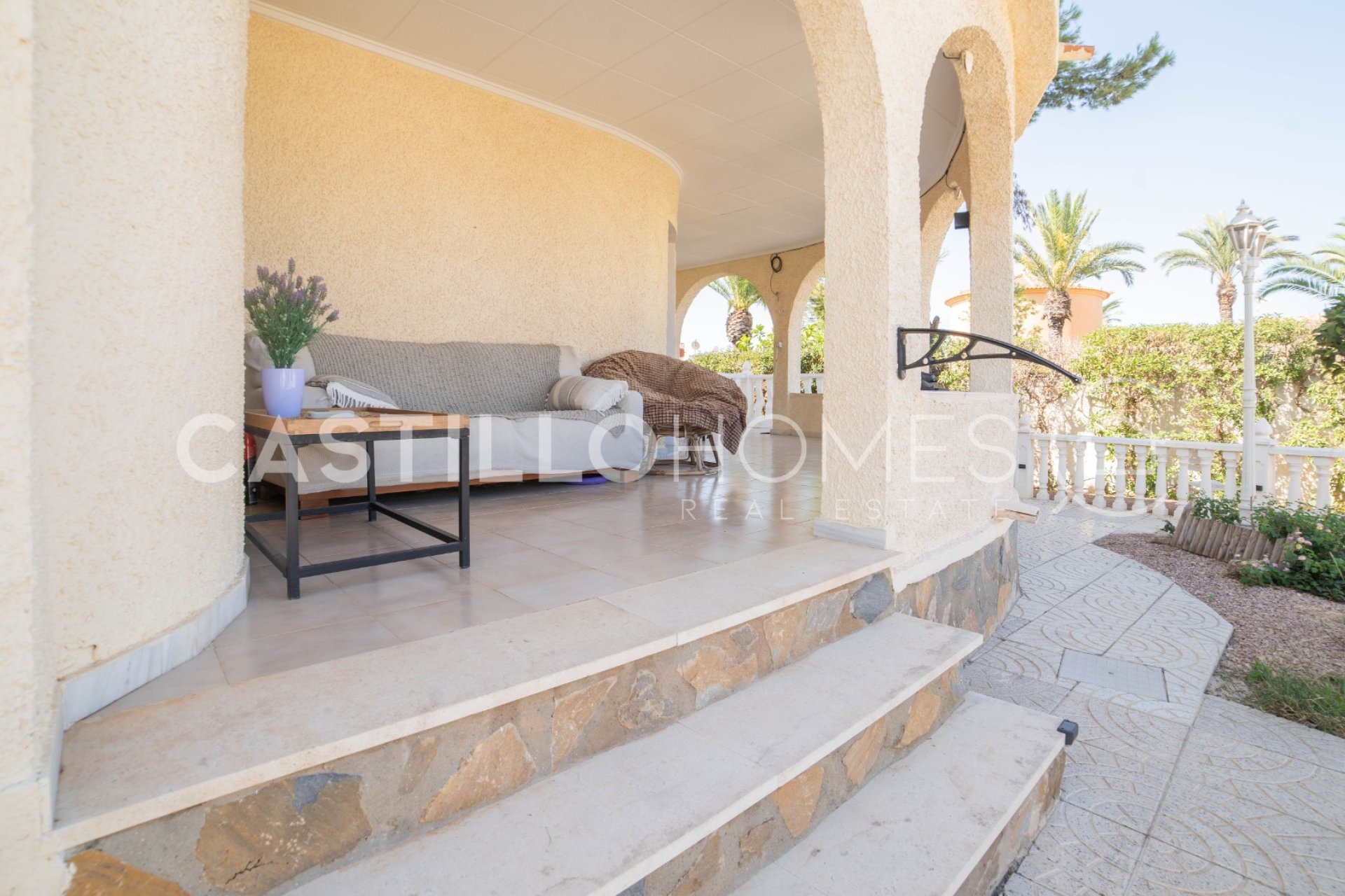 Resale - Villa - Torrevieja - El Chaparral