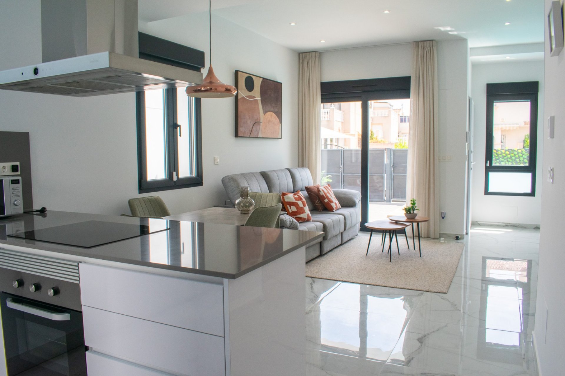 Resale - Villa - Torrevieja - La Siesta - El Salado - Torreta