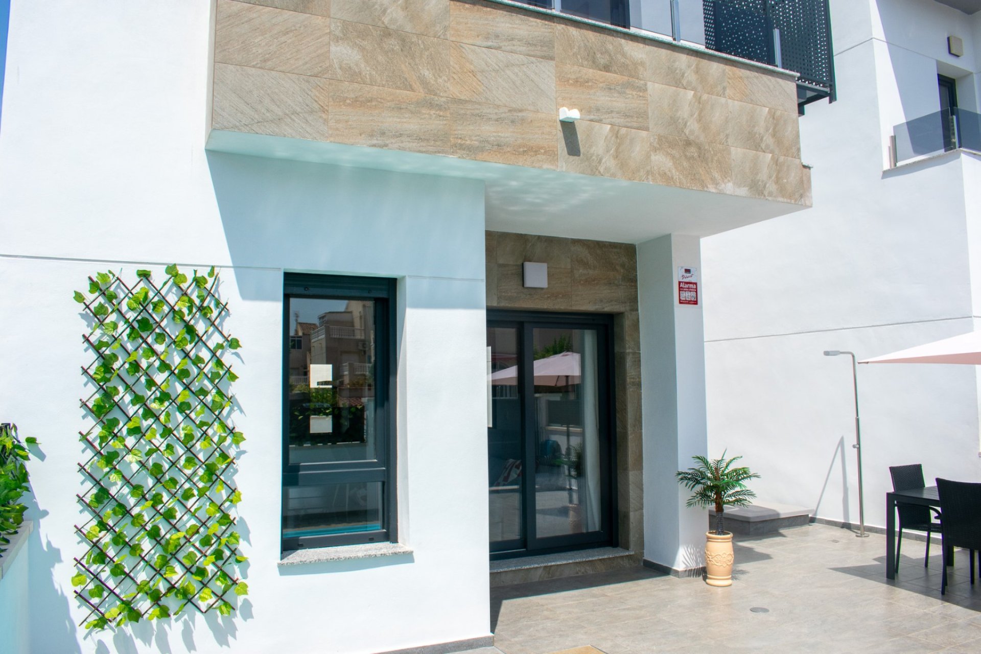 Resale - Villa - Torrevieja - La Siesta - El Salado - Torreta