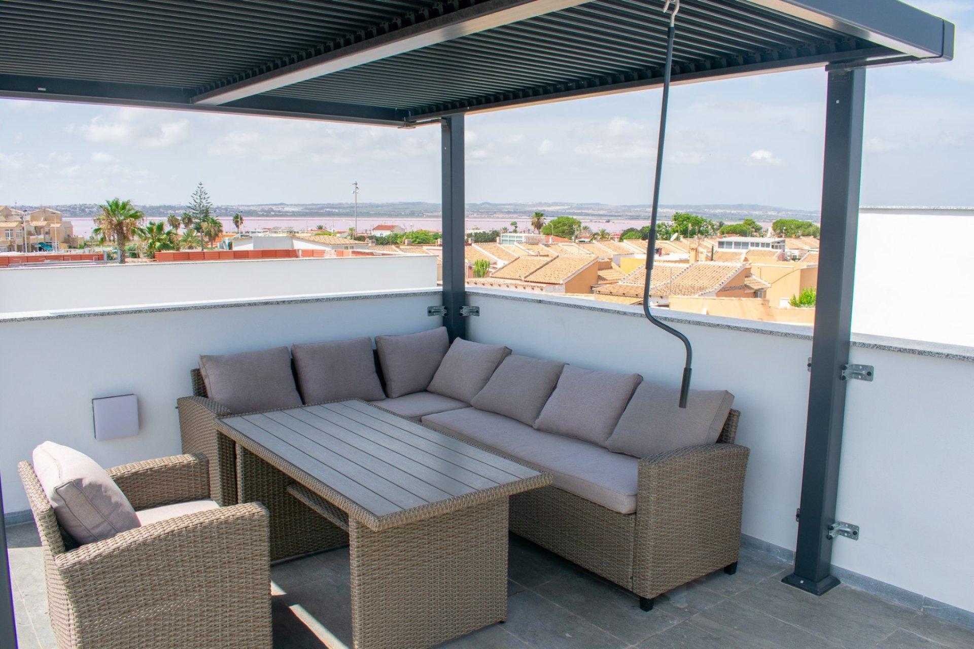 Resale - Villa - Torrevieja - La Siesta - El Salado - Torreta