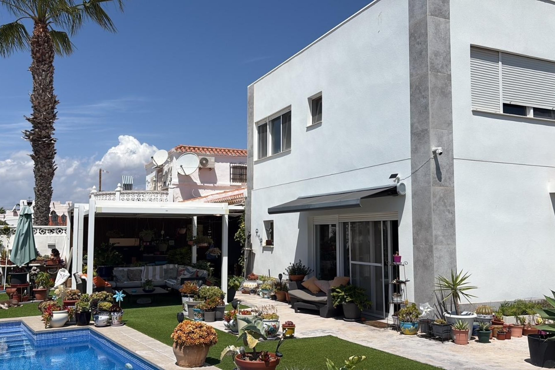 Resale - Villa - Torrevieja - La Siesta