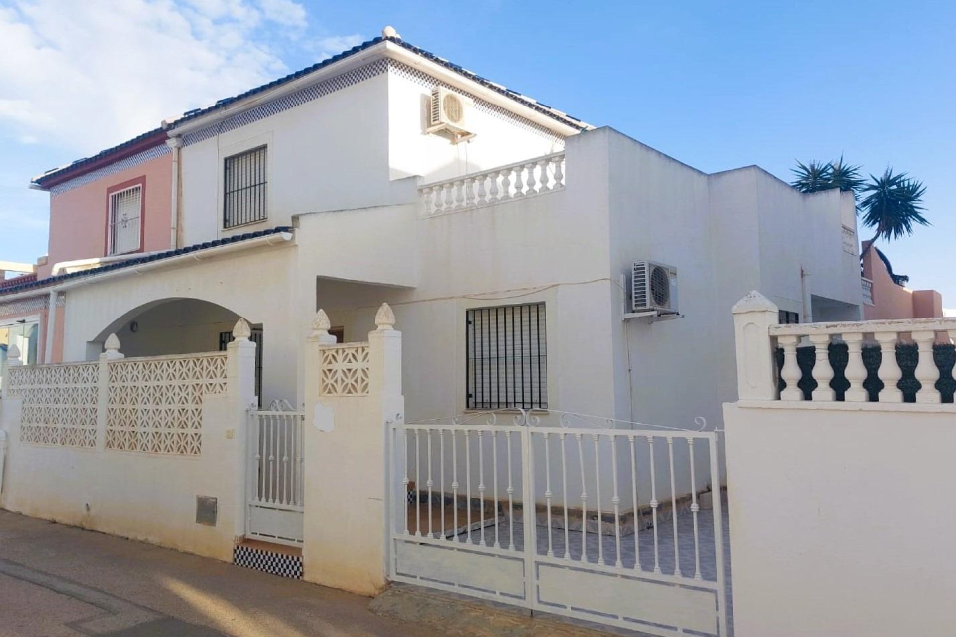 Resale - Villa - Torrevieja - Los altos