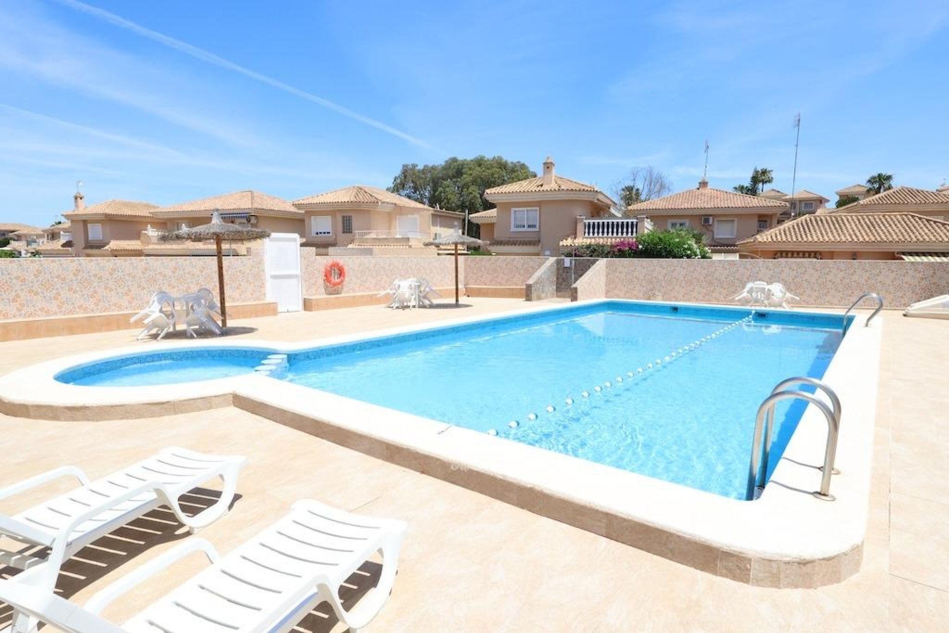 Resale - Villa - Torrevieja - Los Balcones - Los Altos del Edén