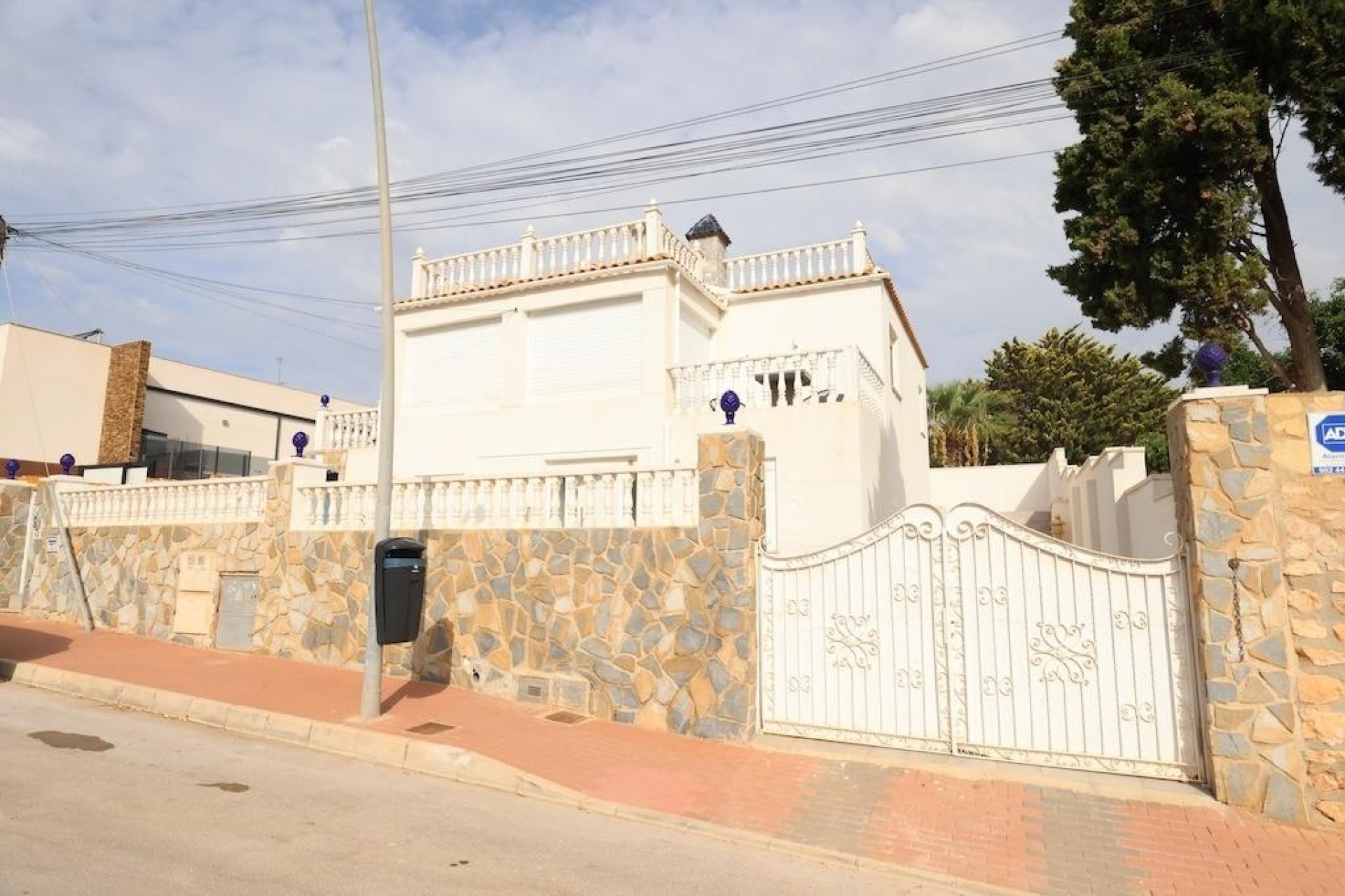 Resale - Villa - Torrevieja - Los Balcones - Los Altos del Edén