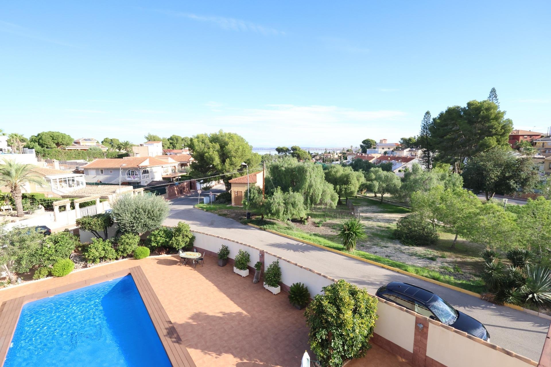 Resale - Villa - Torrevieja - Los Balcones
