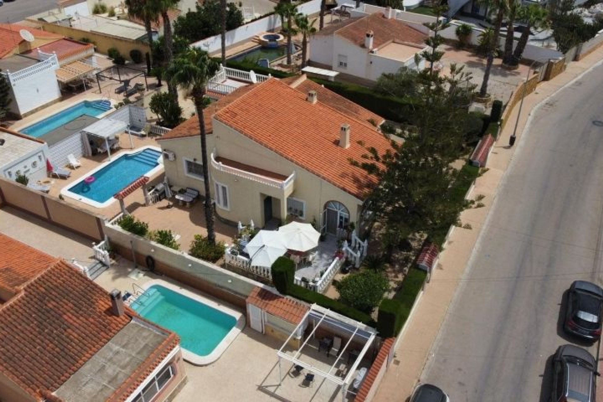 Resale - Villa - Torrevieja