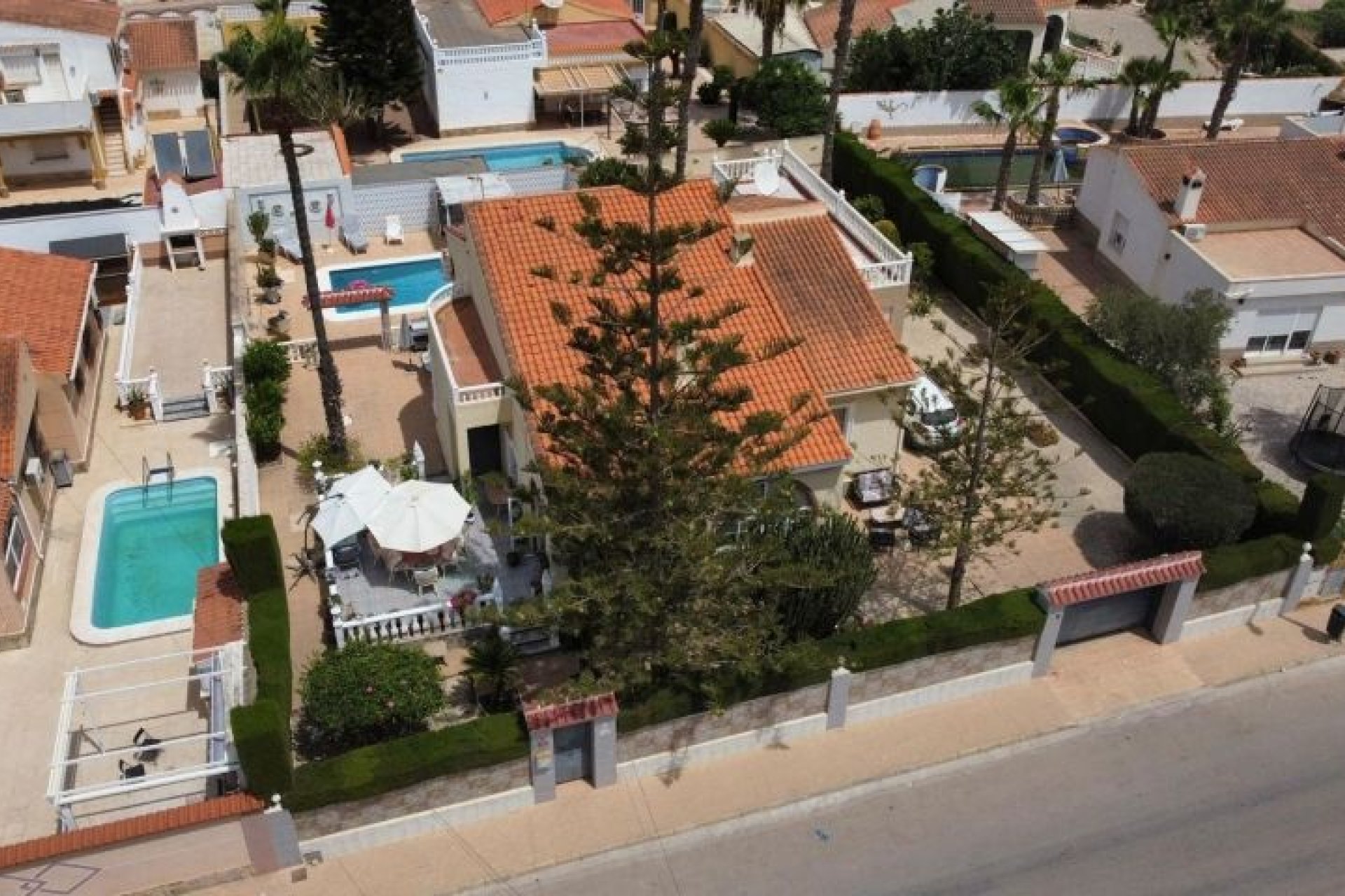 Resale - Villa - Torrevieja
