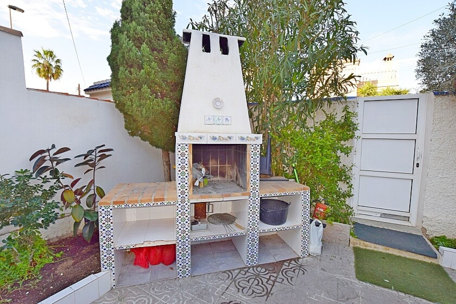 Resale - Villa - Torrevieja