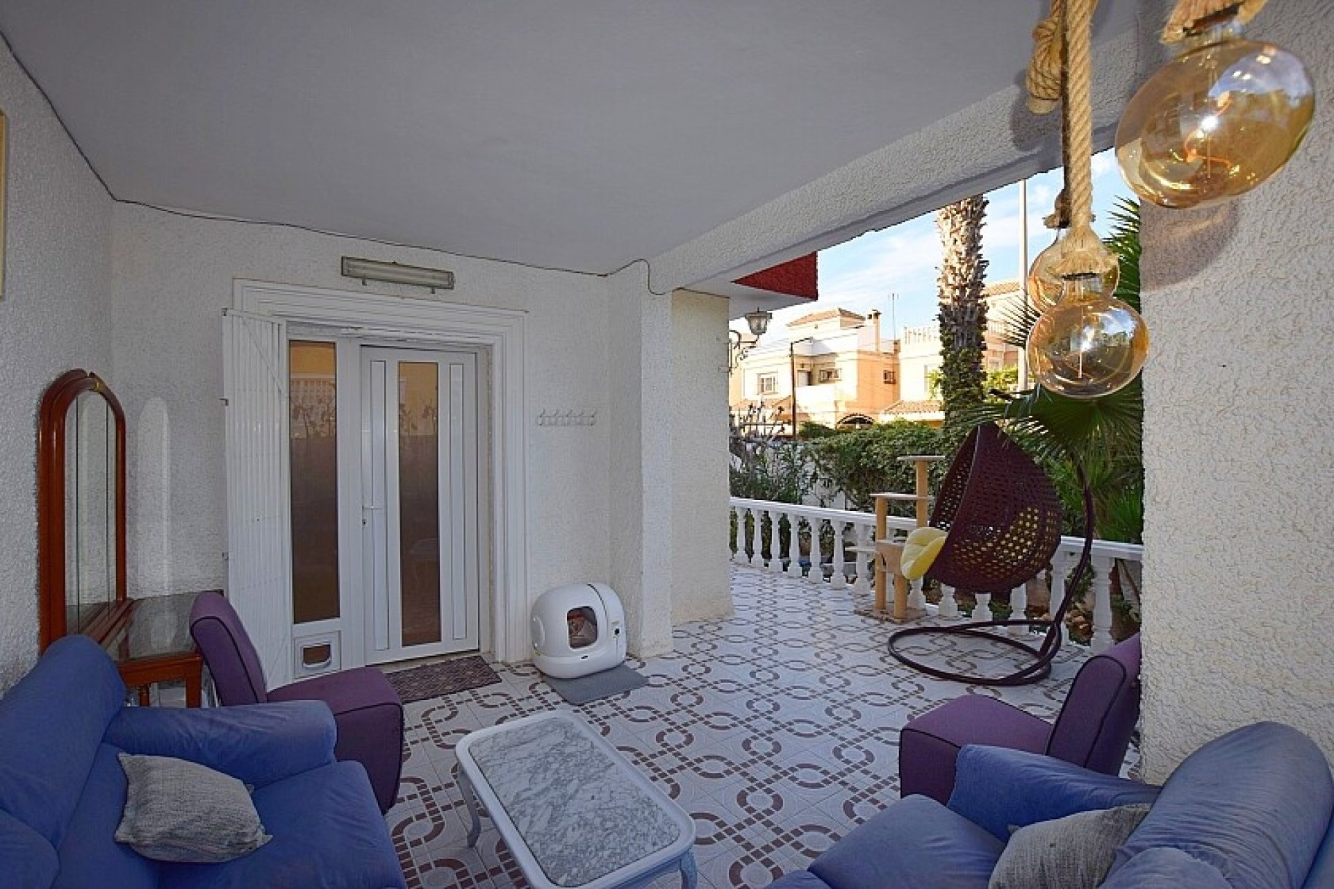 Resale - Villa - Torrevieja