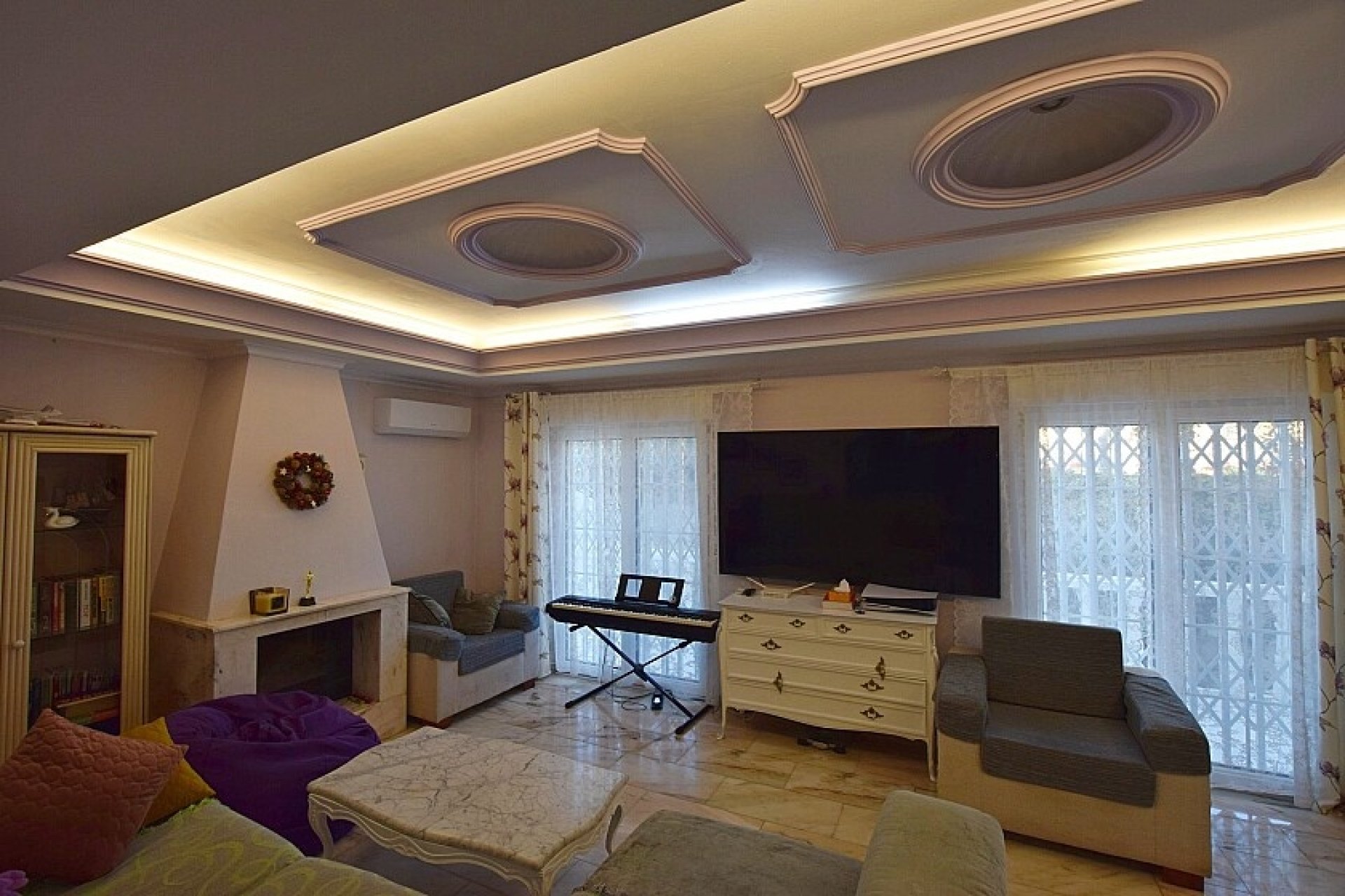 Resale - Villa - Torrevieja