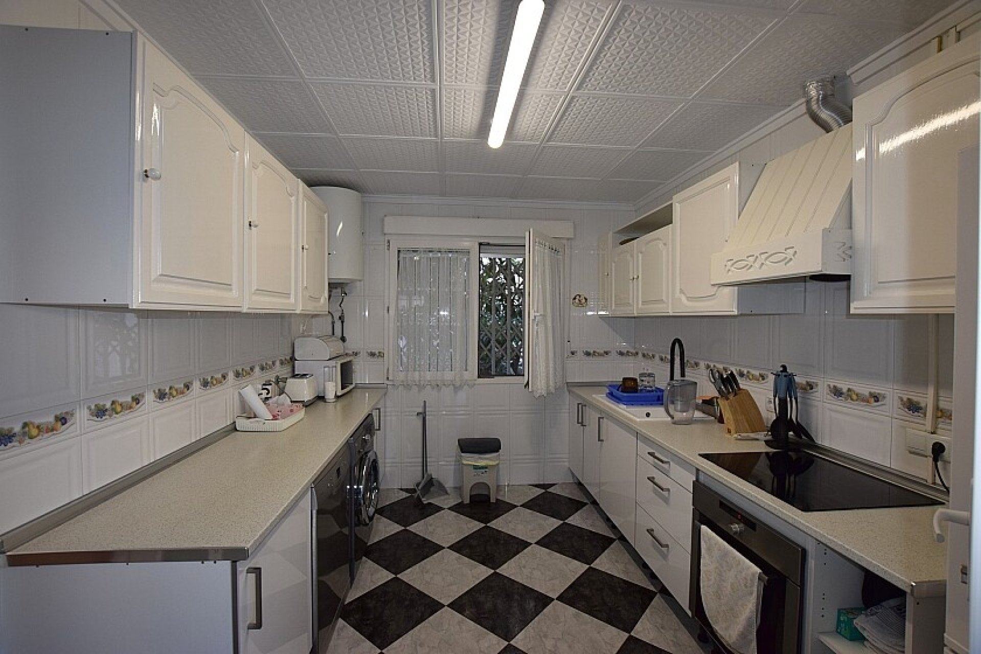 Resale - Villa - Torrevieja