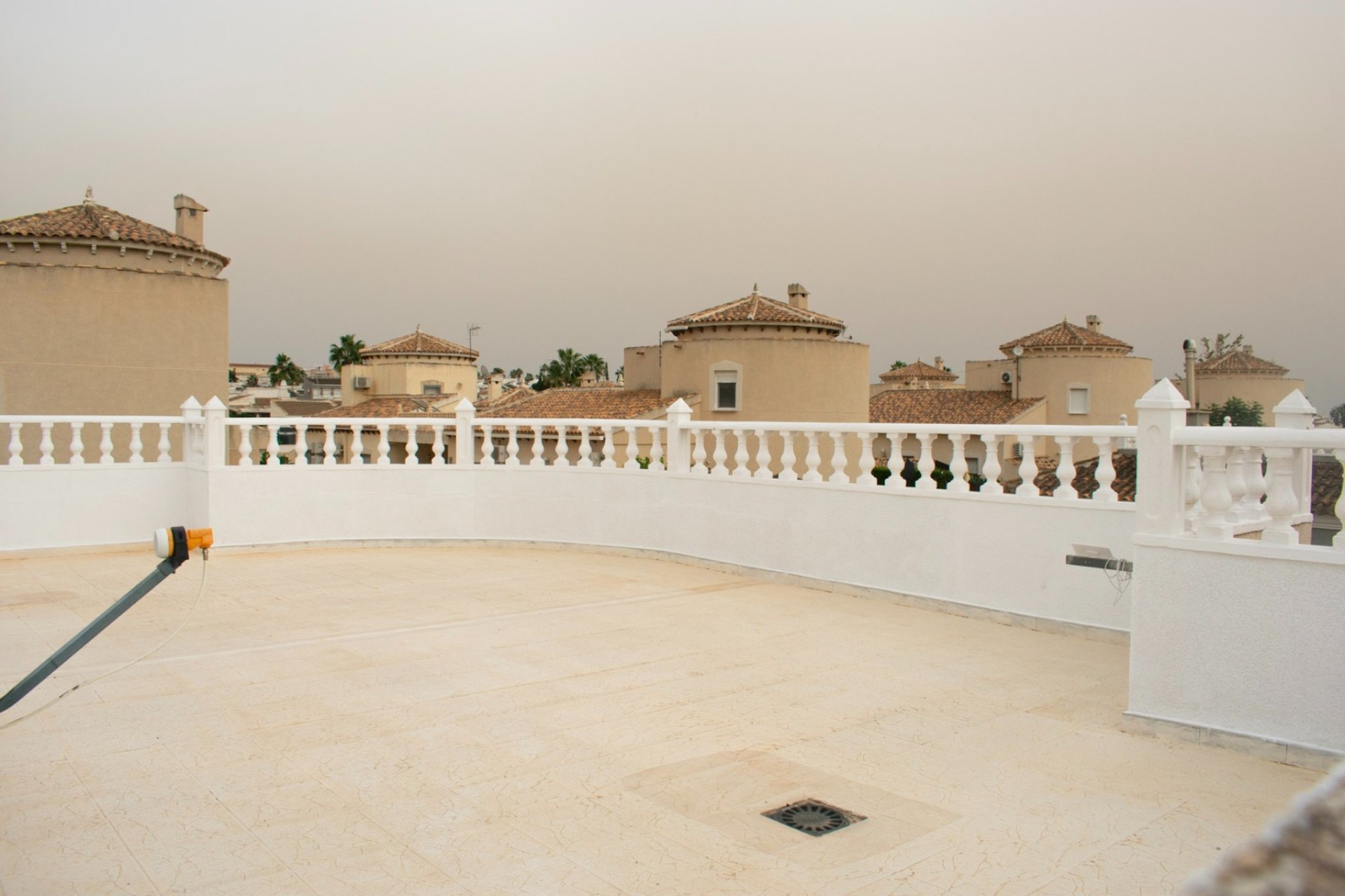 Resale - Villa - Torrevieja