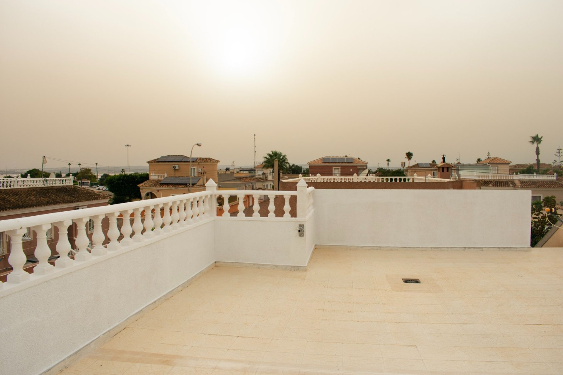 Resale - Villa - Torrevieja