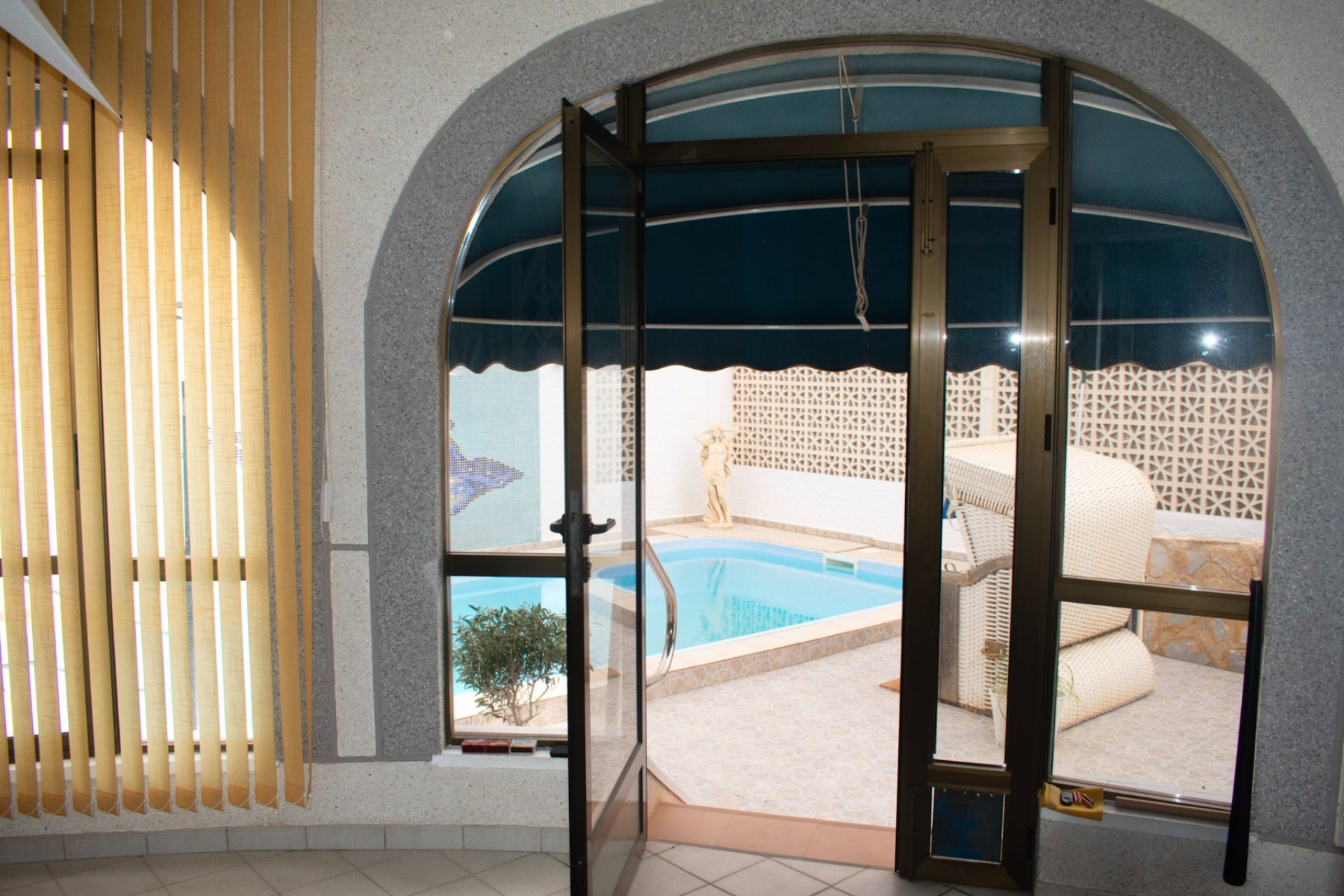 Resale - Villa - Torrevieja