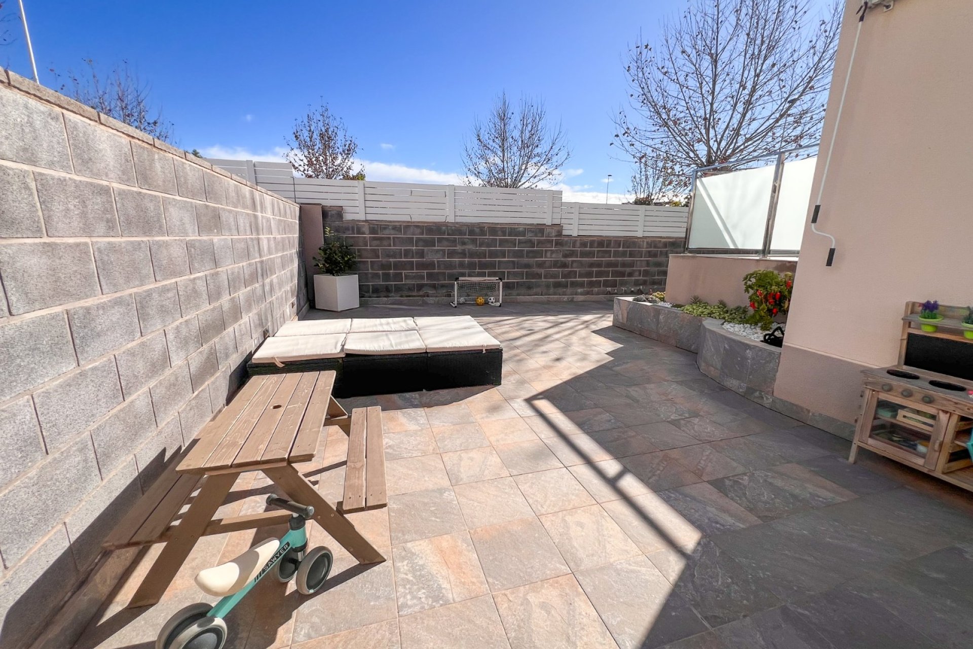 Resale - Villa - Torrevieja