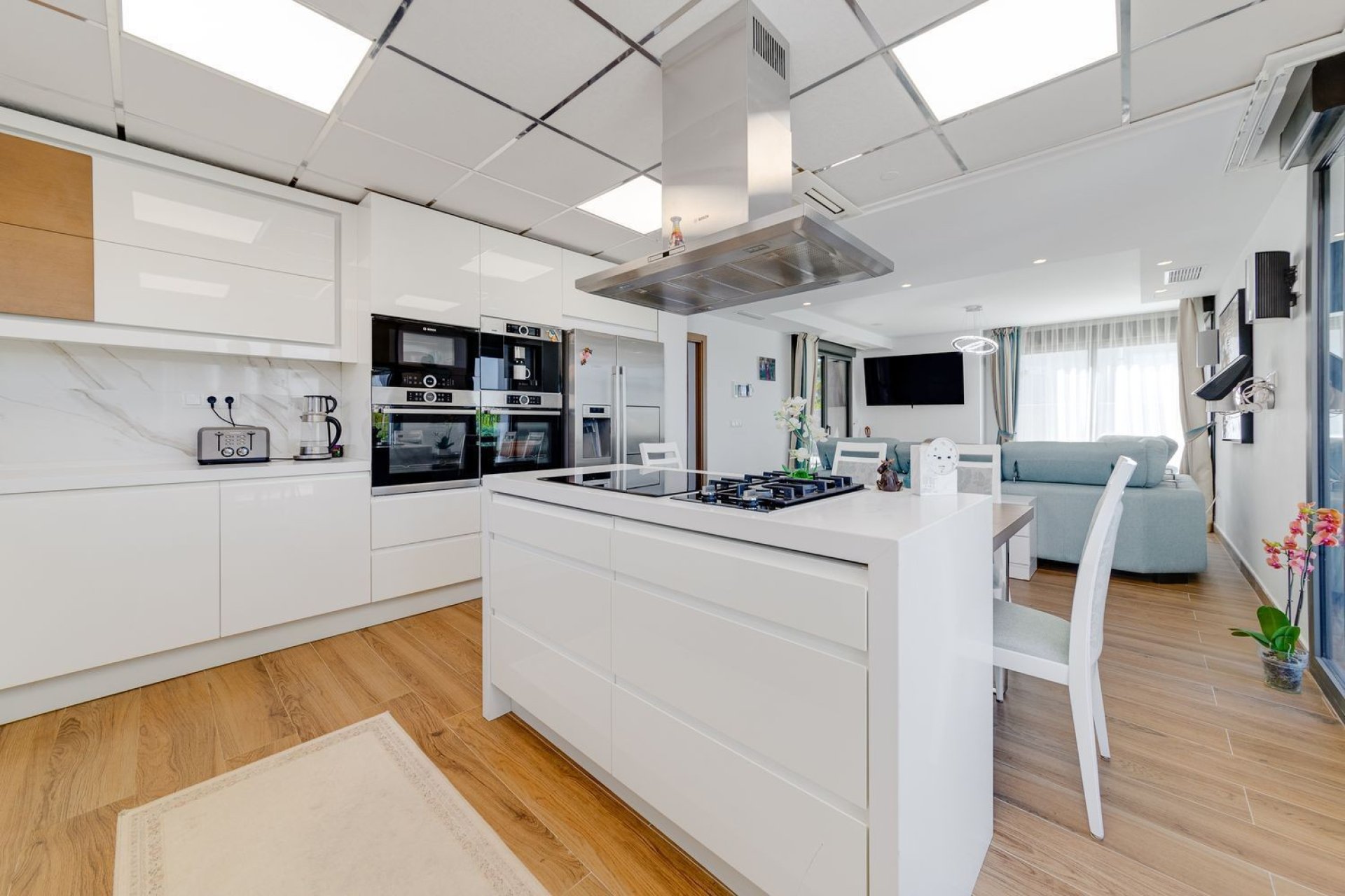 Resale - Villa - Torrevieja