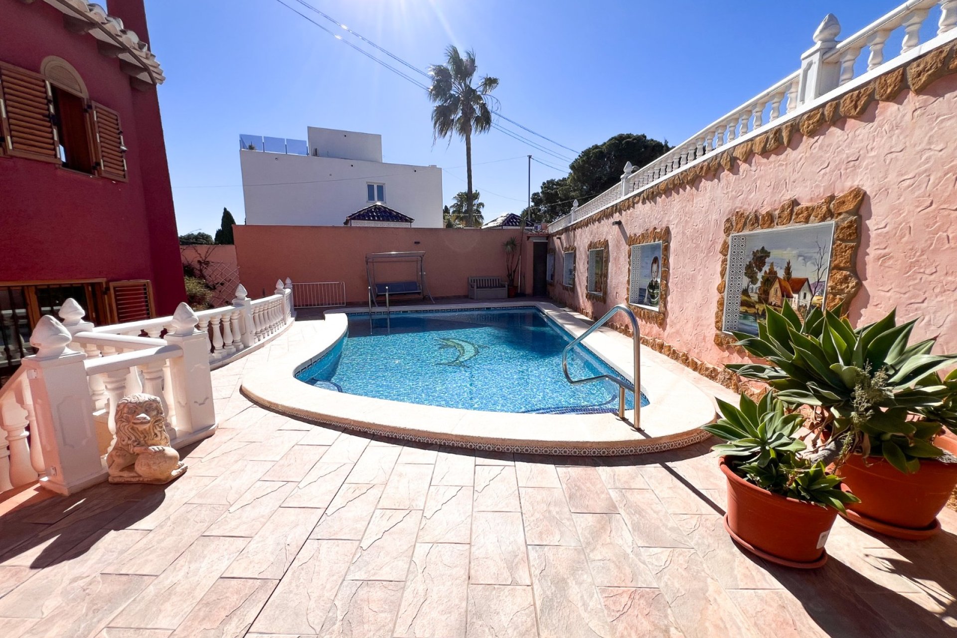 Resale - Villa - Torrevieja