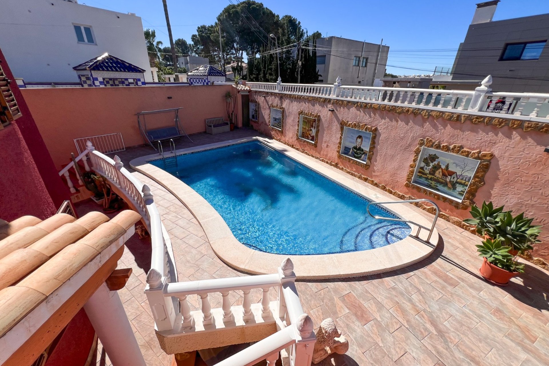 Resale - Villa - Torrevieja