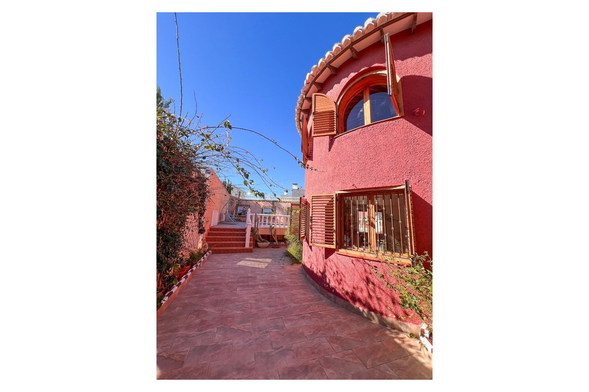 Resale - Villa - Torrevieja