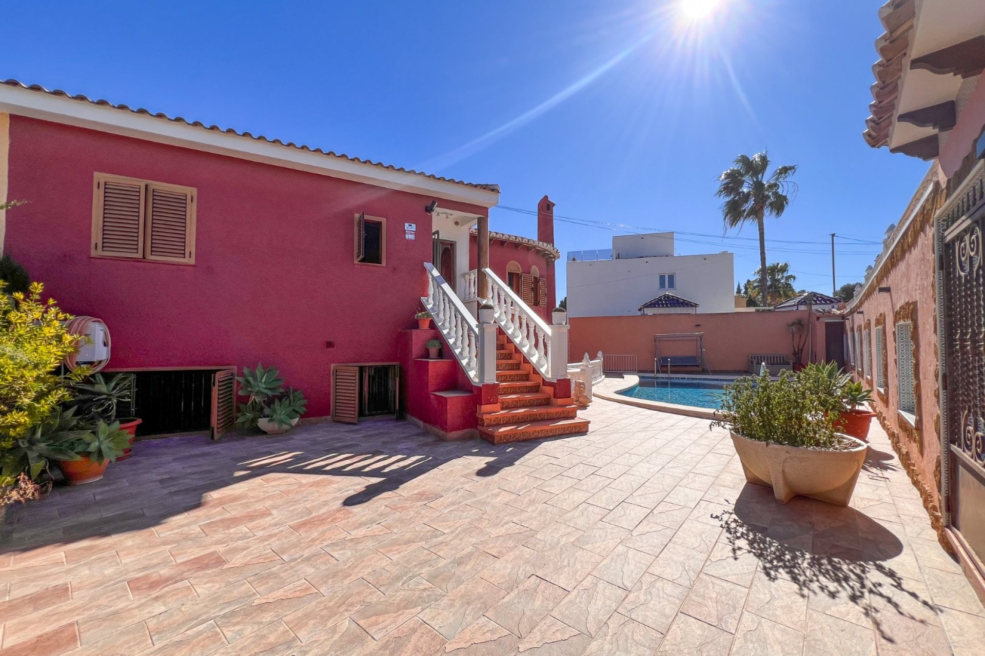 Resale - Villa - Torrevieja