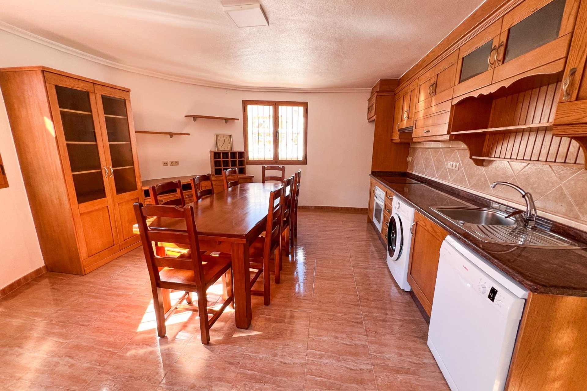 Resale - Villa - Torrevieja