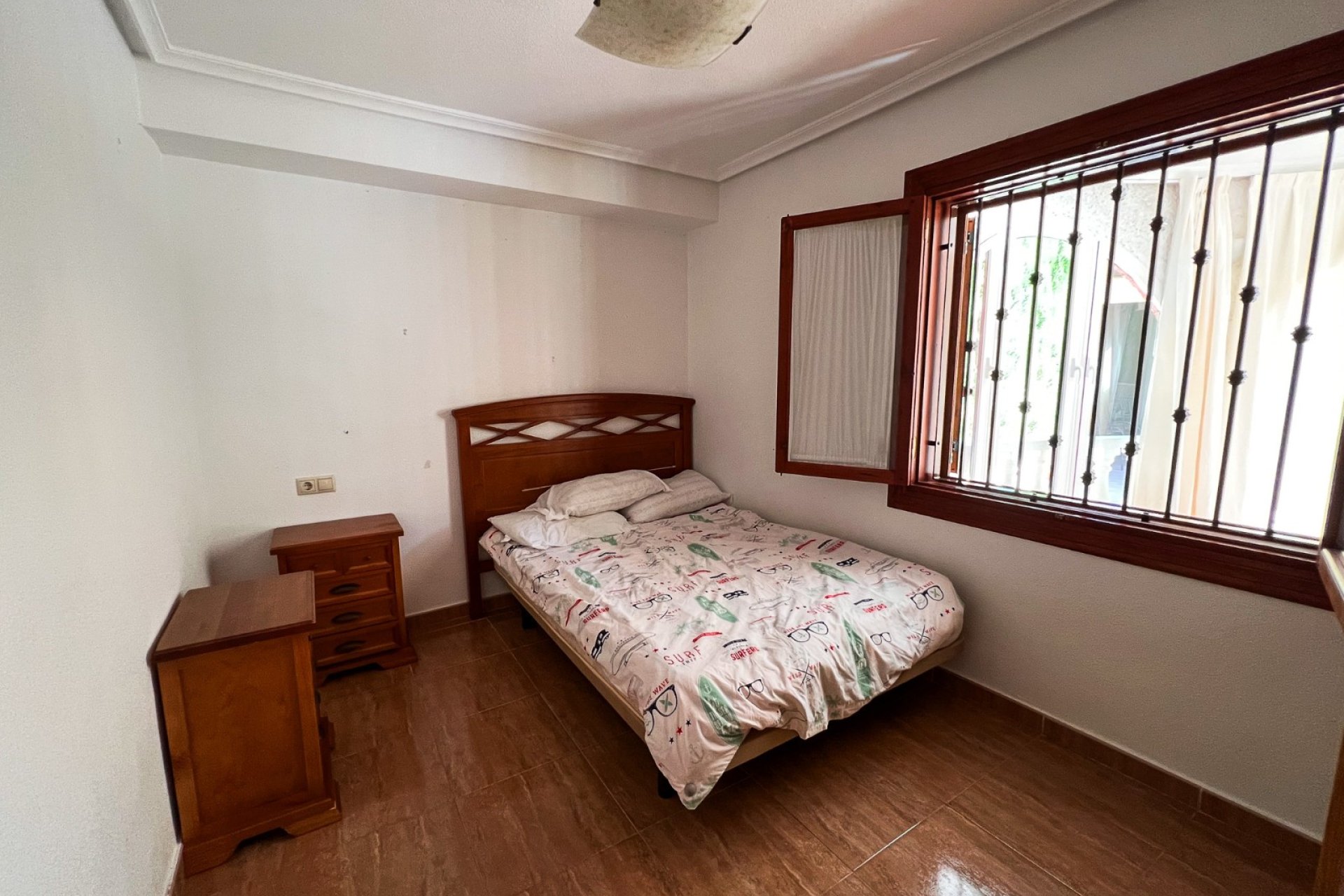 Resale - Villa - Torrevieja