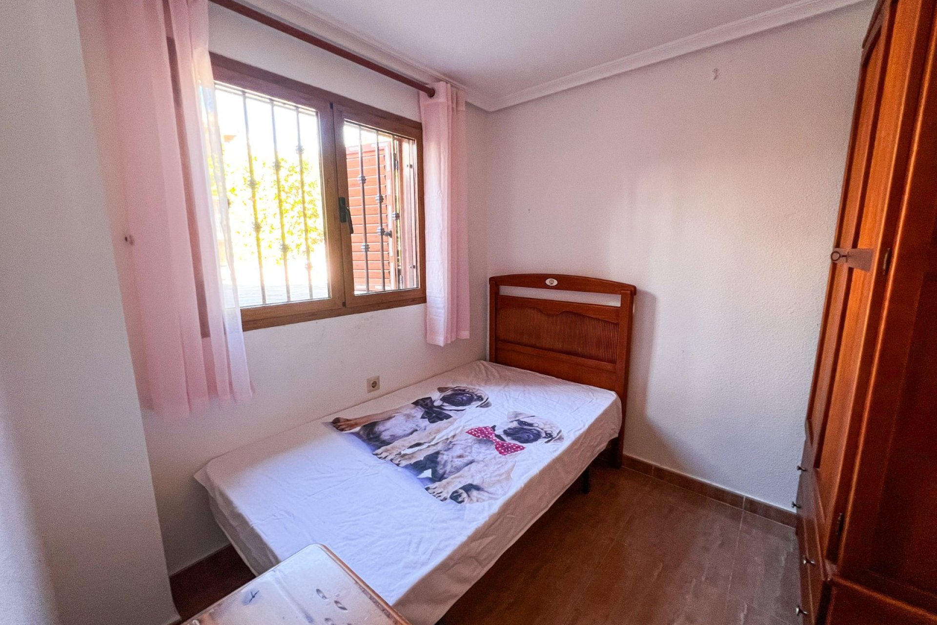 Resale - Villa - Torrevieja