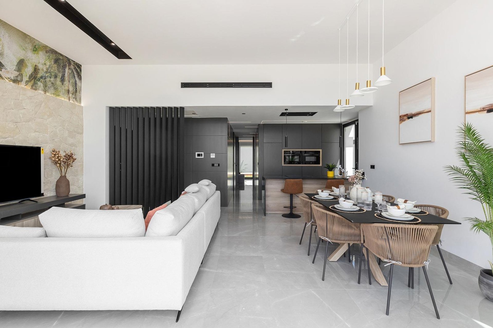 Resale - Villa - Torrevieja