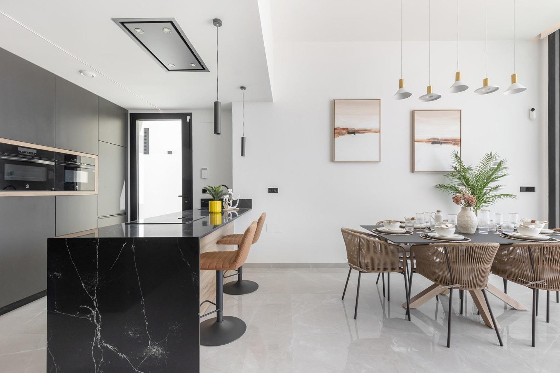 Resale - Villa - Torrevieja