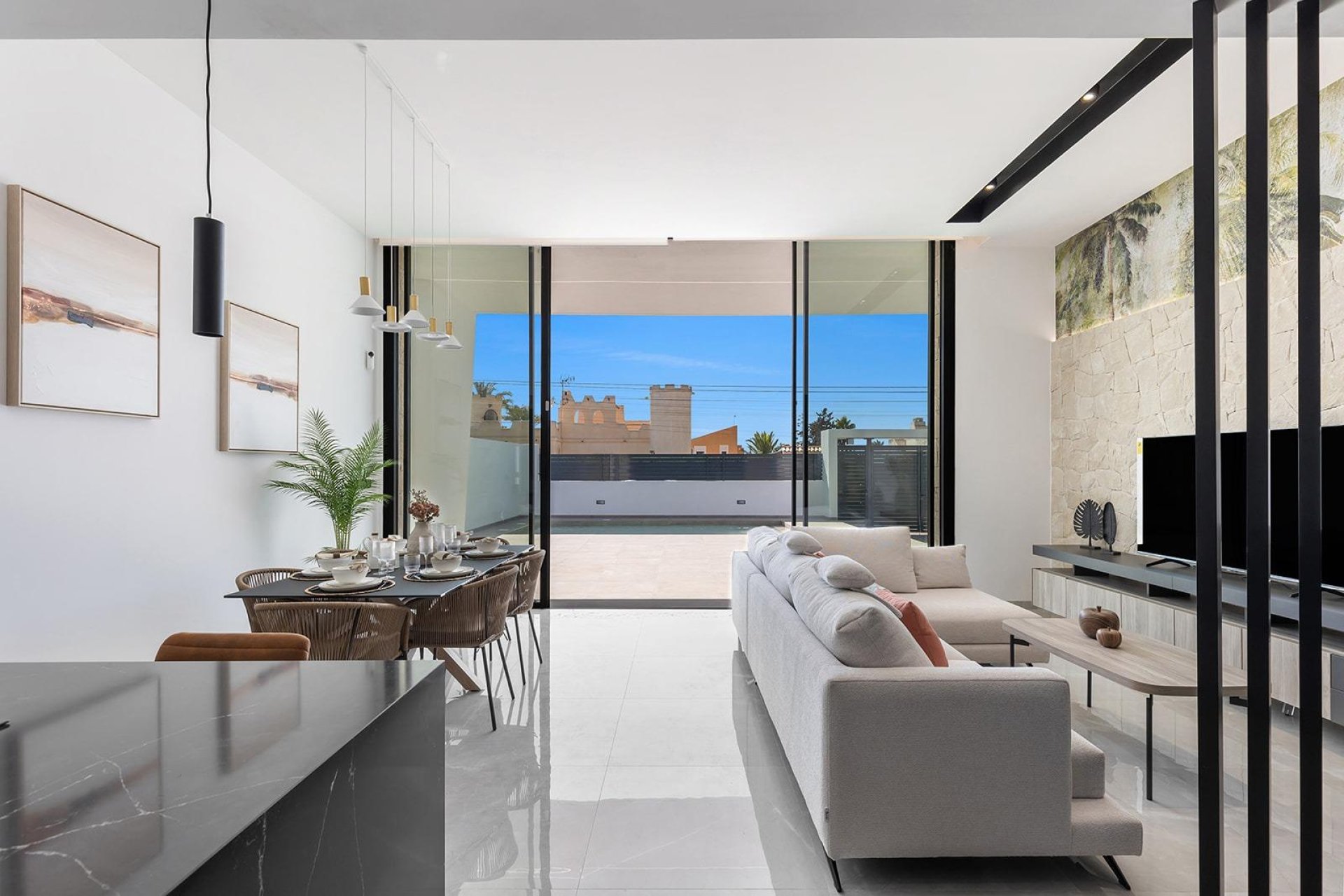 Resale - Villa - Torrevieja