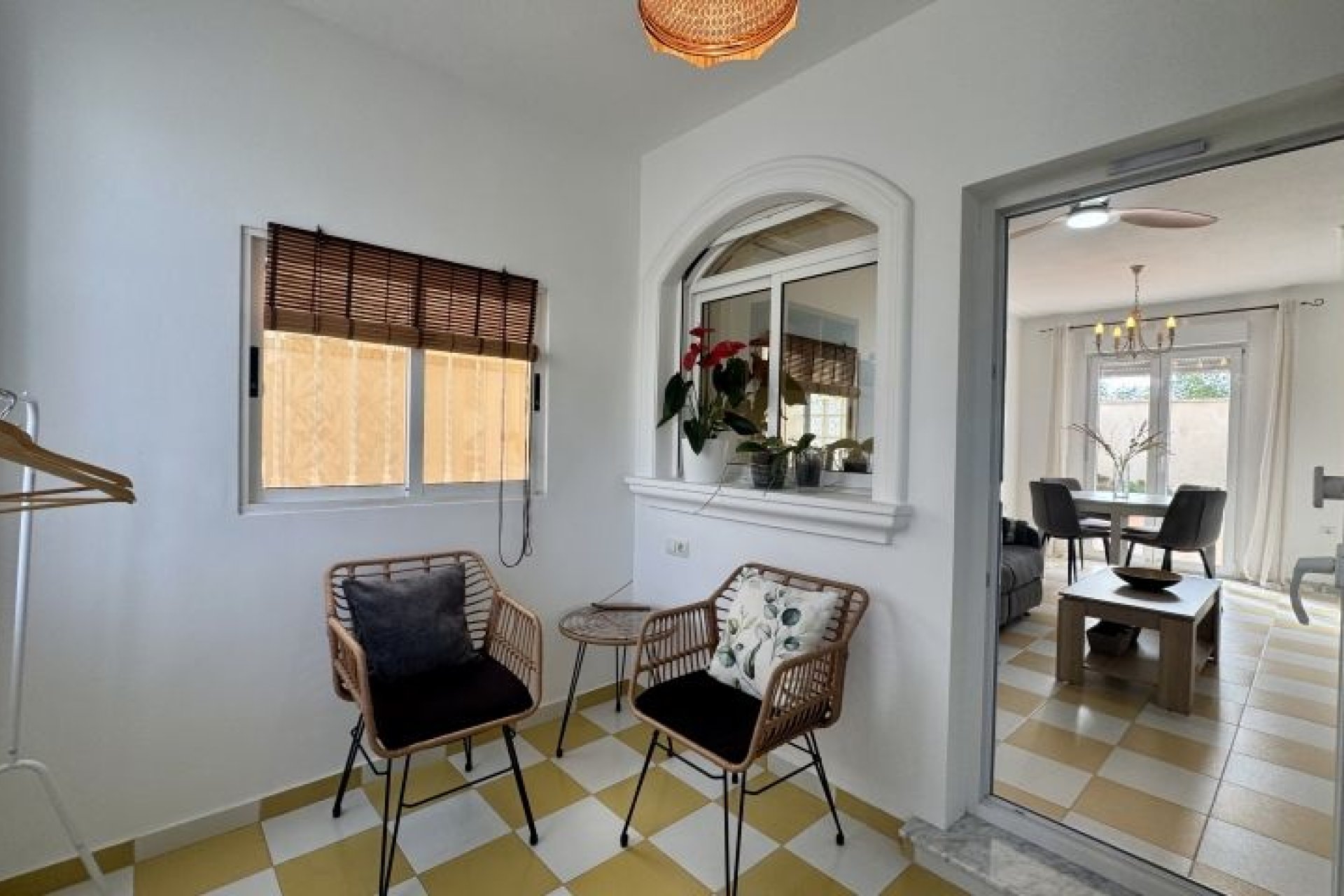 Resale - Villa - Torrevieja