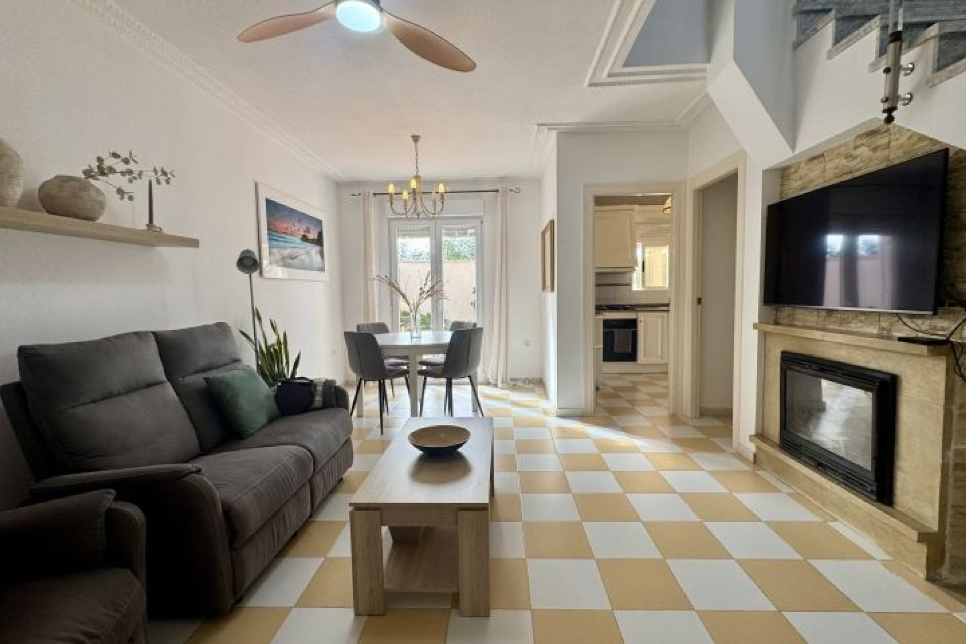 Resale - Villa - Torrevieja