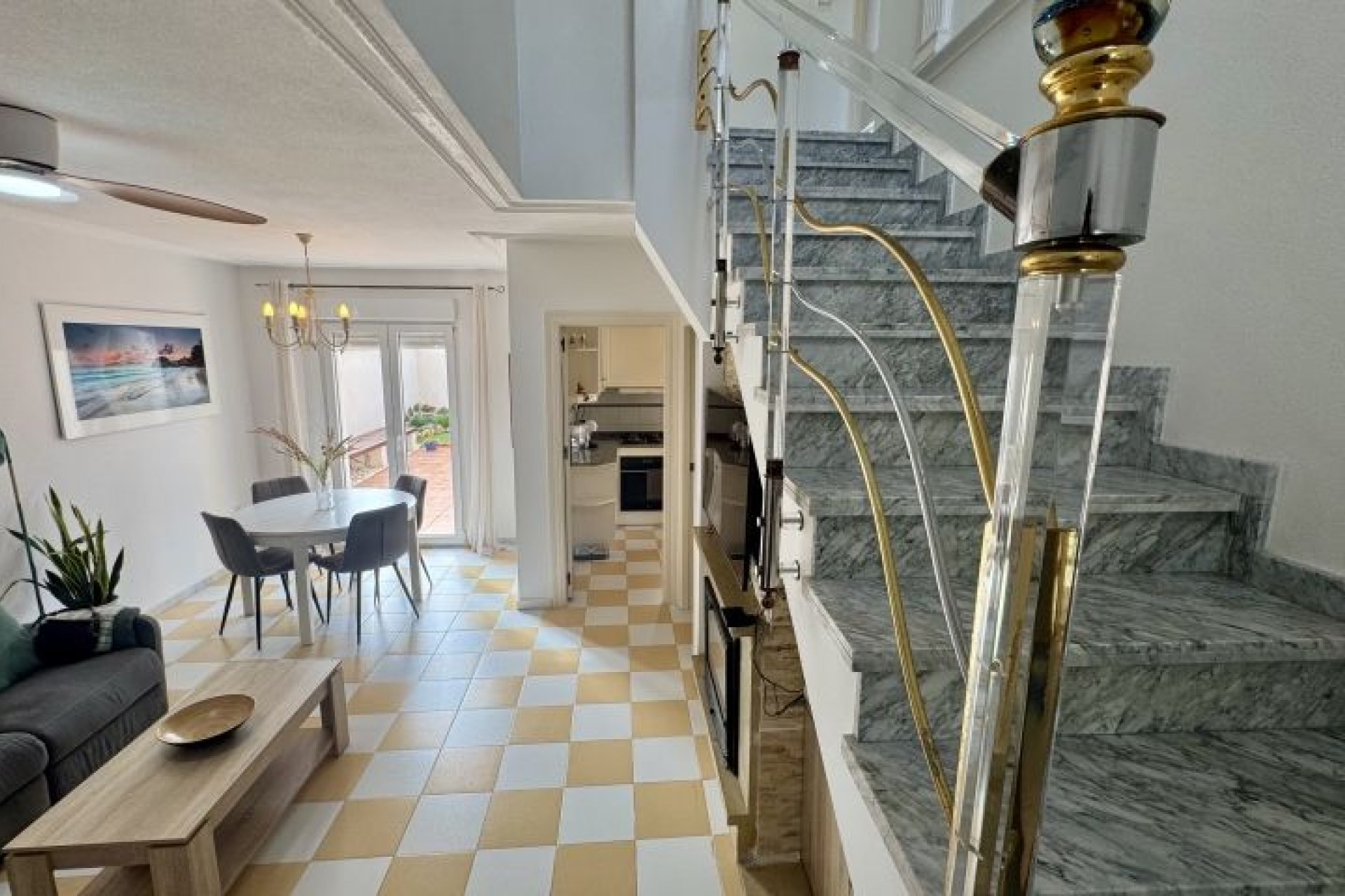 Resale - Villa - Torrevieja