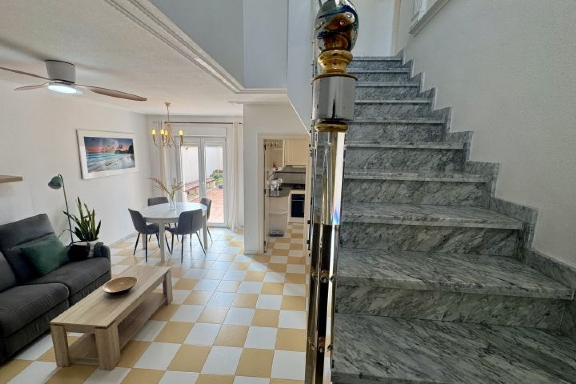 Resale - Villa - Torrevieja