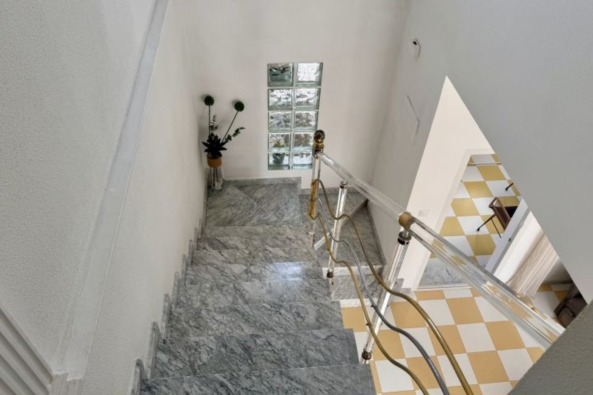 Resale - Villa - Torrevieja