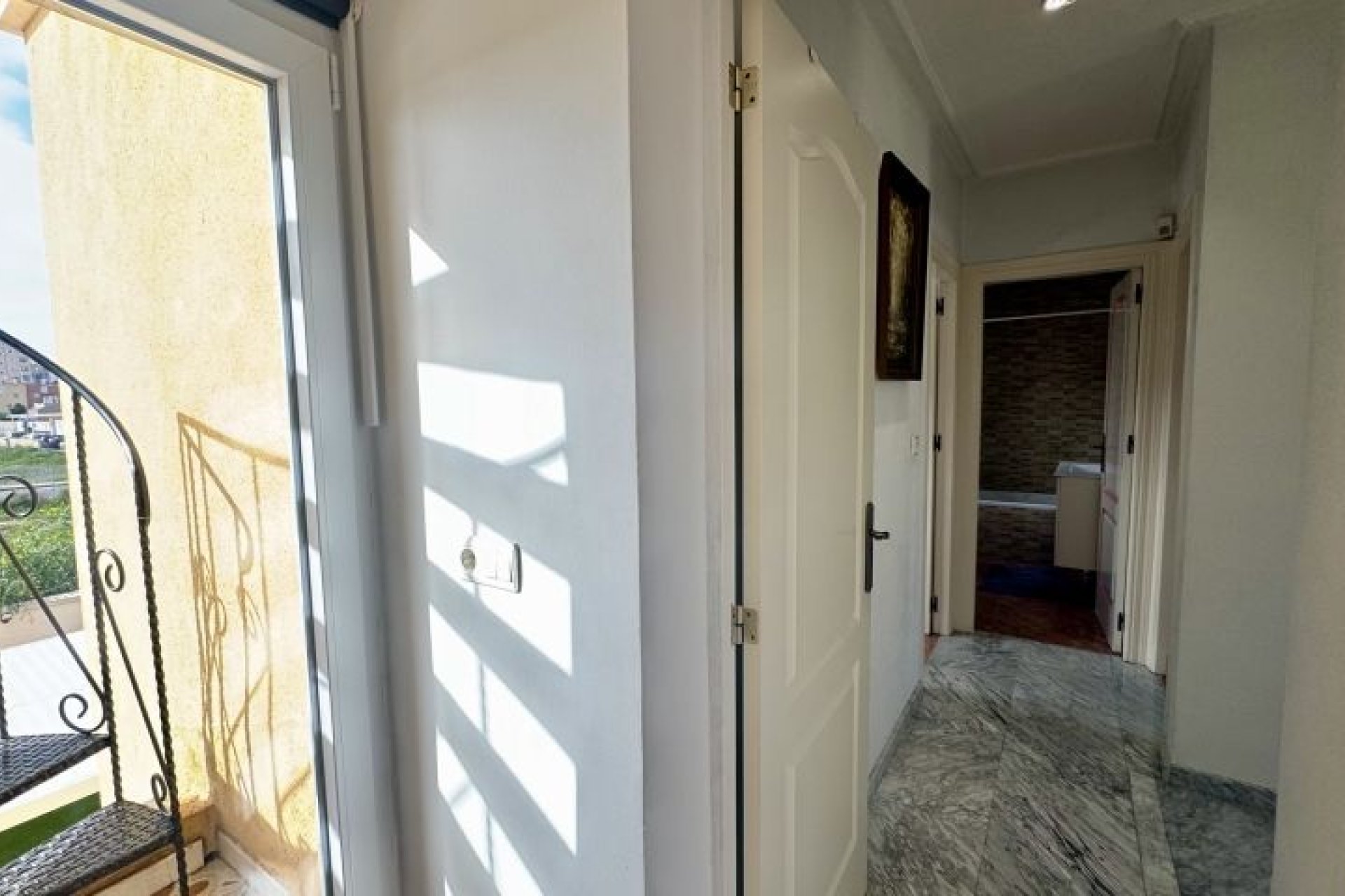 Resale - Villa - Torrevieja