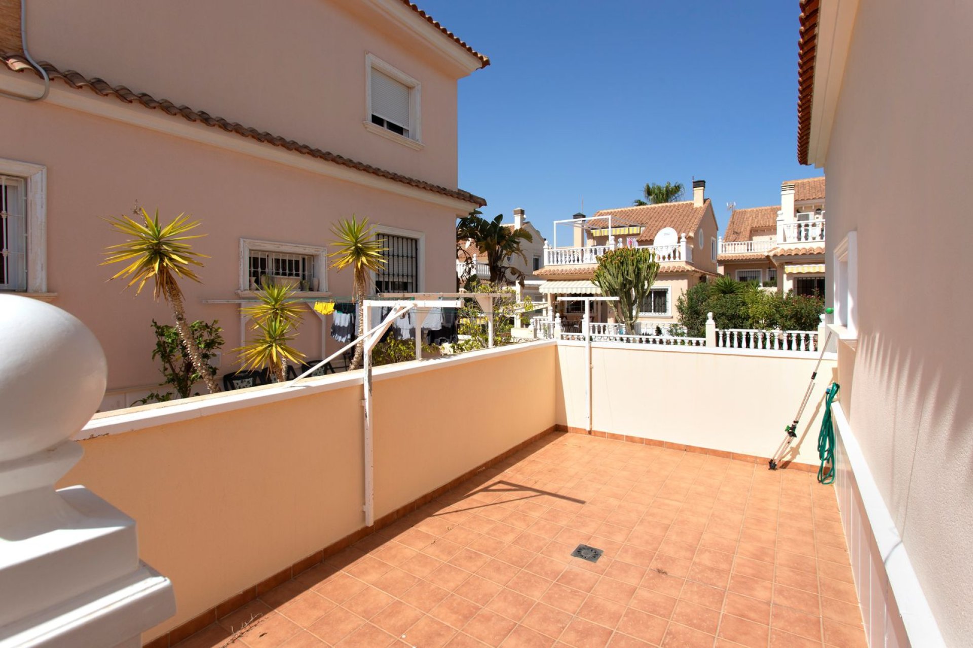 Resale - Villa - Torrevieja