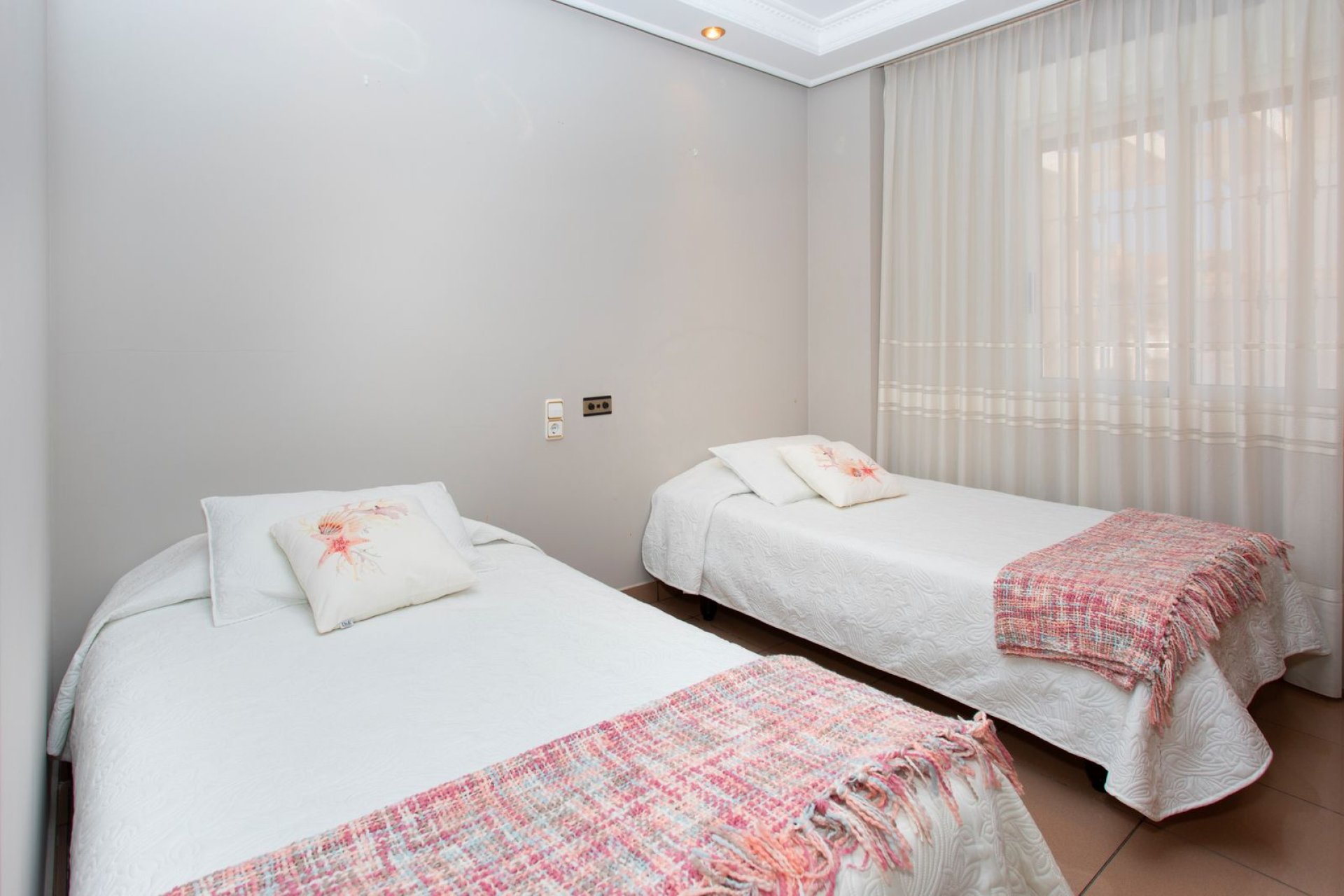 Resale - Villa - Torrevieja