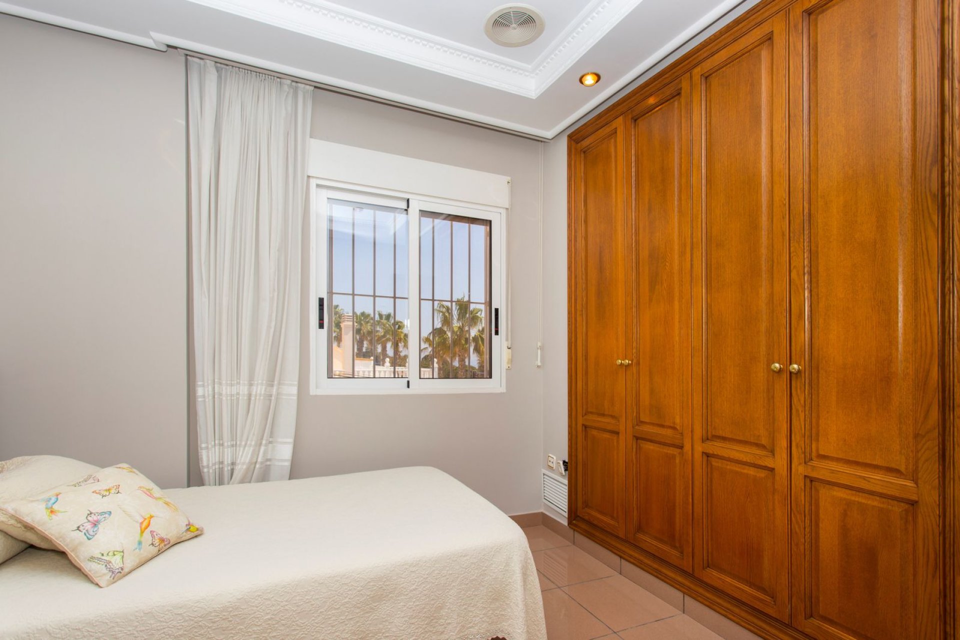 Resale - Villa - Torrevieja