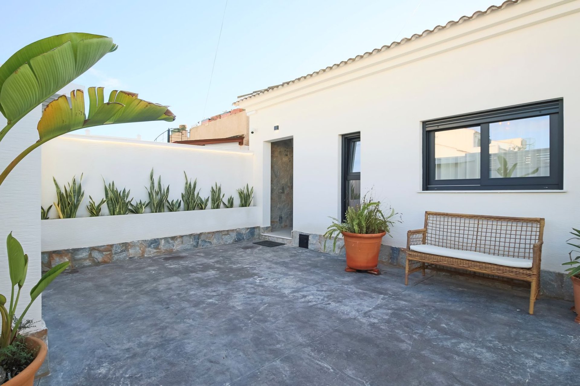 Resale - Villa - Torrevieja