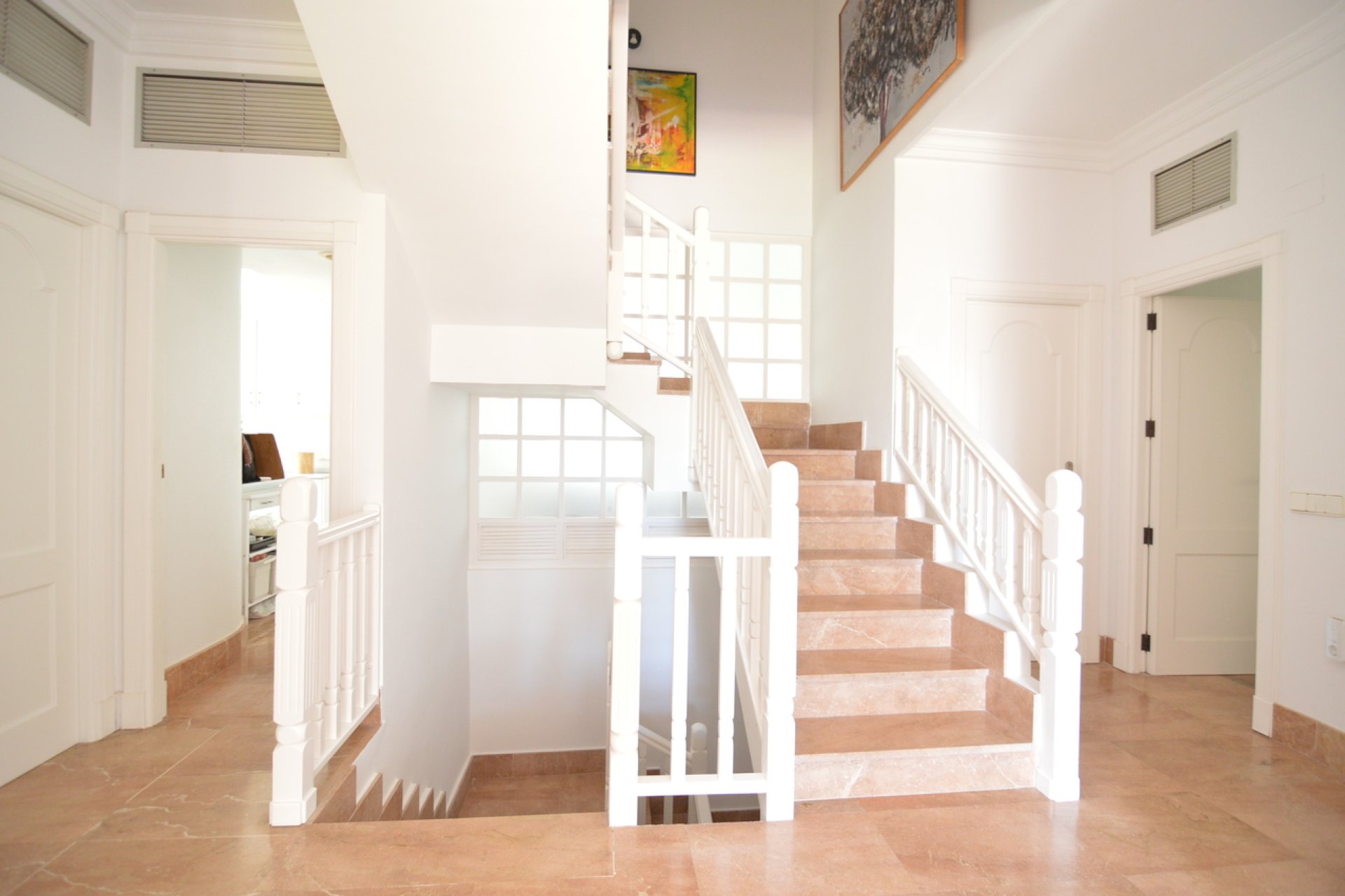 Resale - Villa - Torrevieja