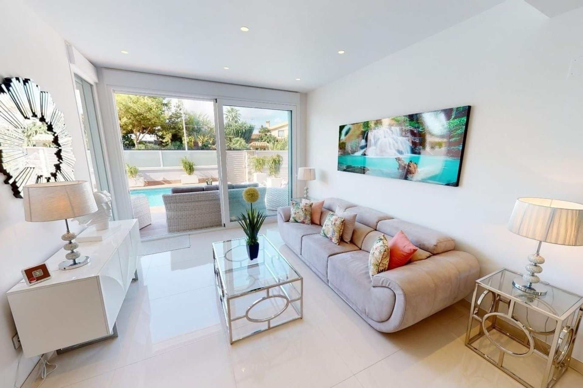 Resale - Villa - Torrevieja