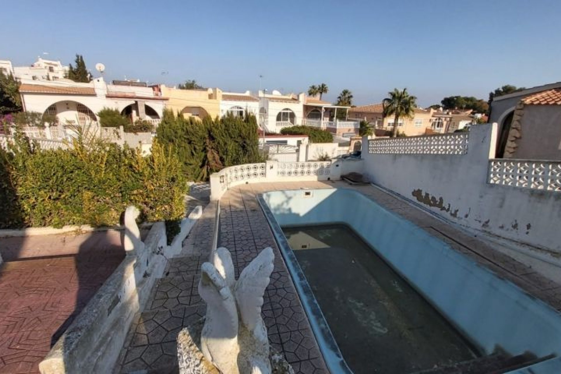 Resale - Villa - Torrevieja