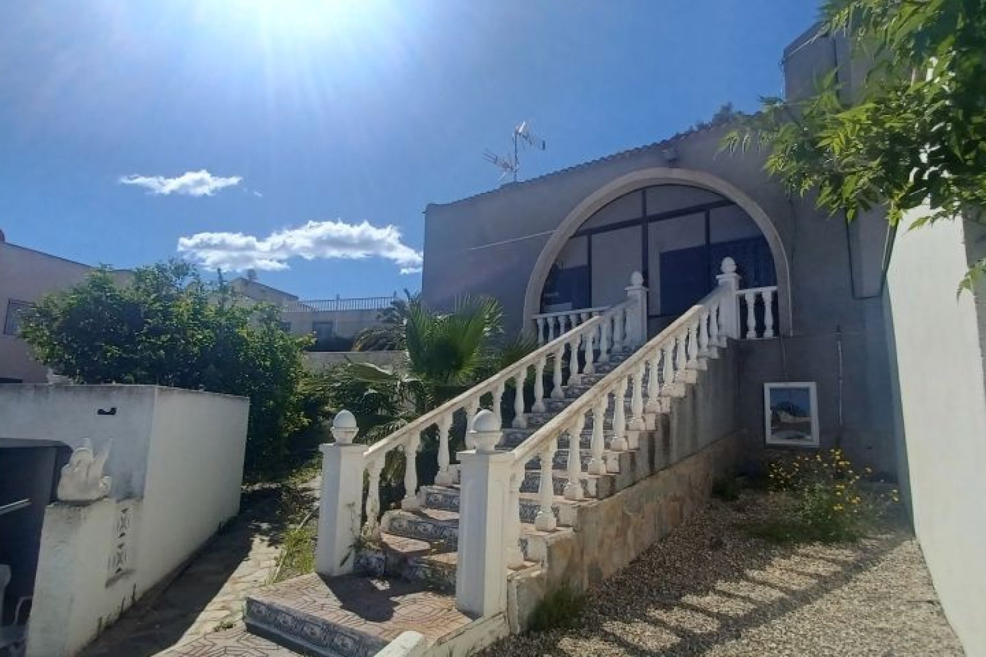 Resale - Villa - Torrevieja