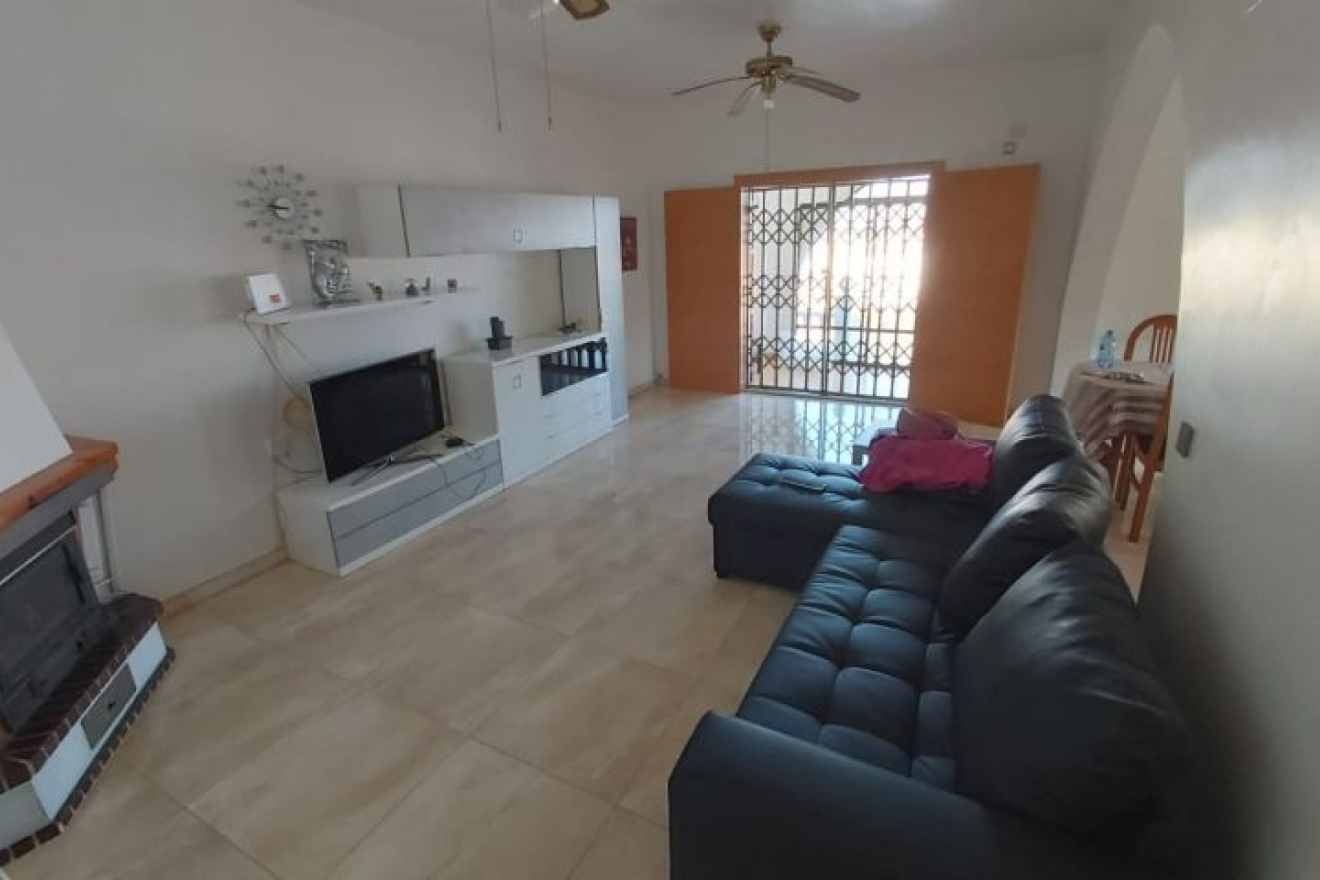 Resale - Villa - Torrevieja